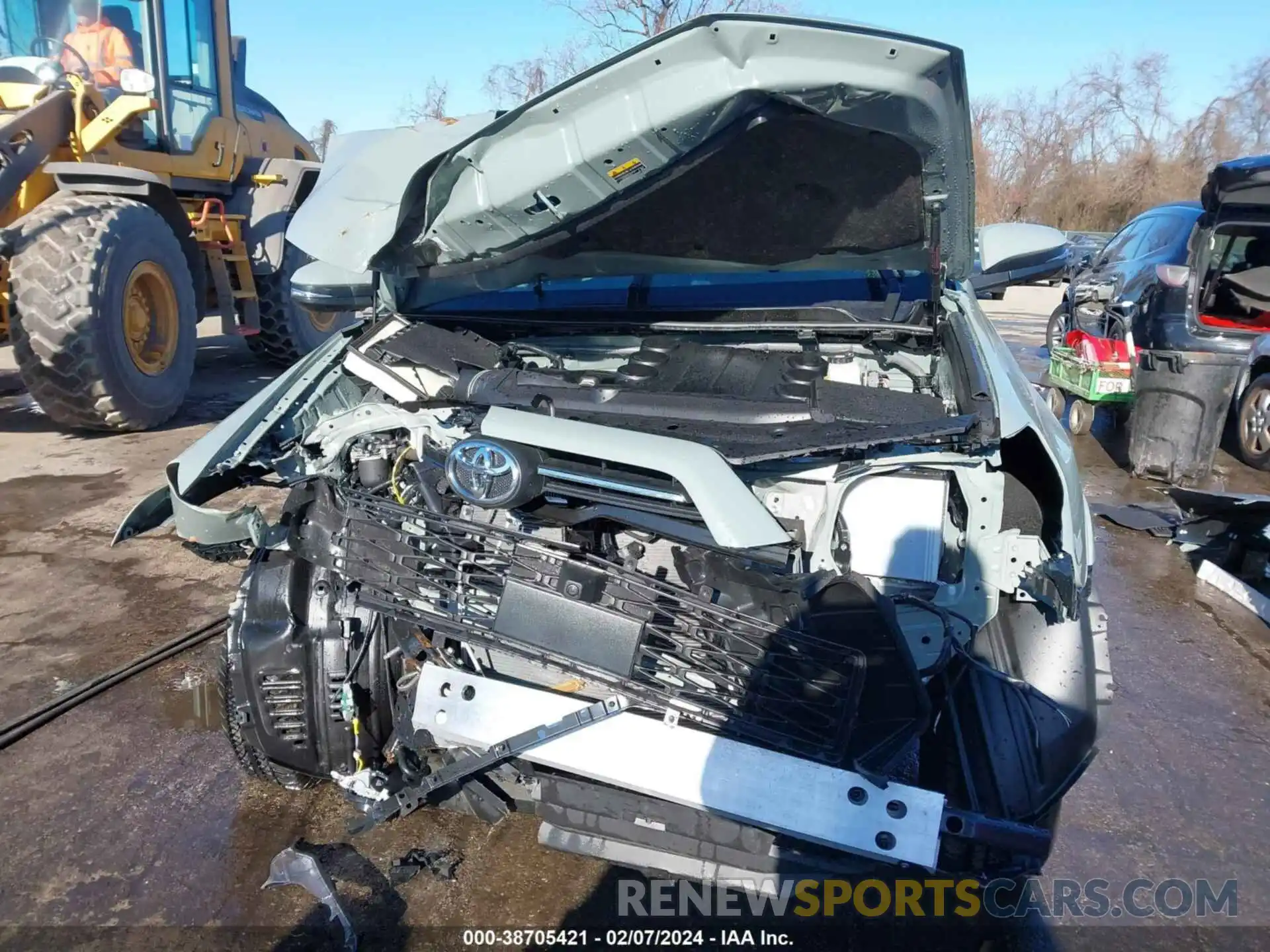 13 Photograph of a damaged car JTERU5JR0P6196627 TOYOTA 4RUNNER 2023