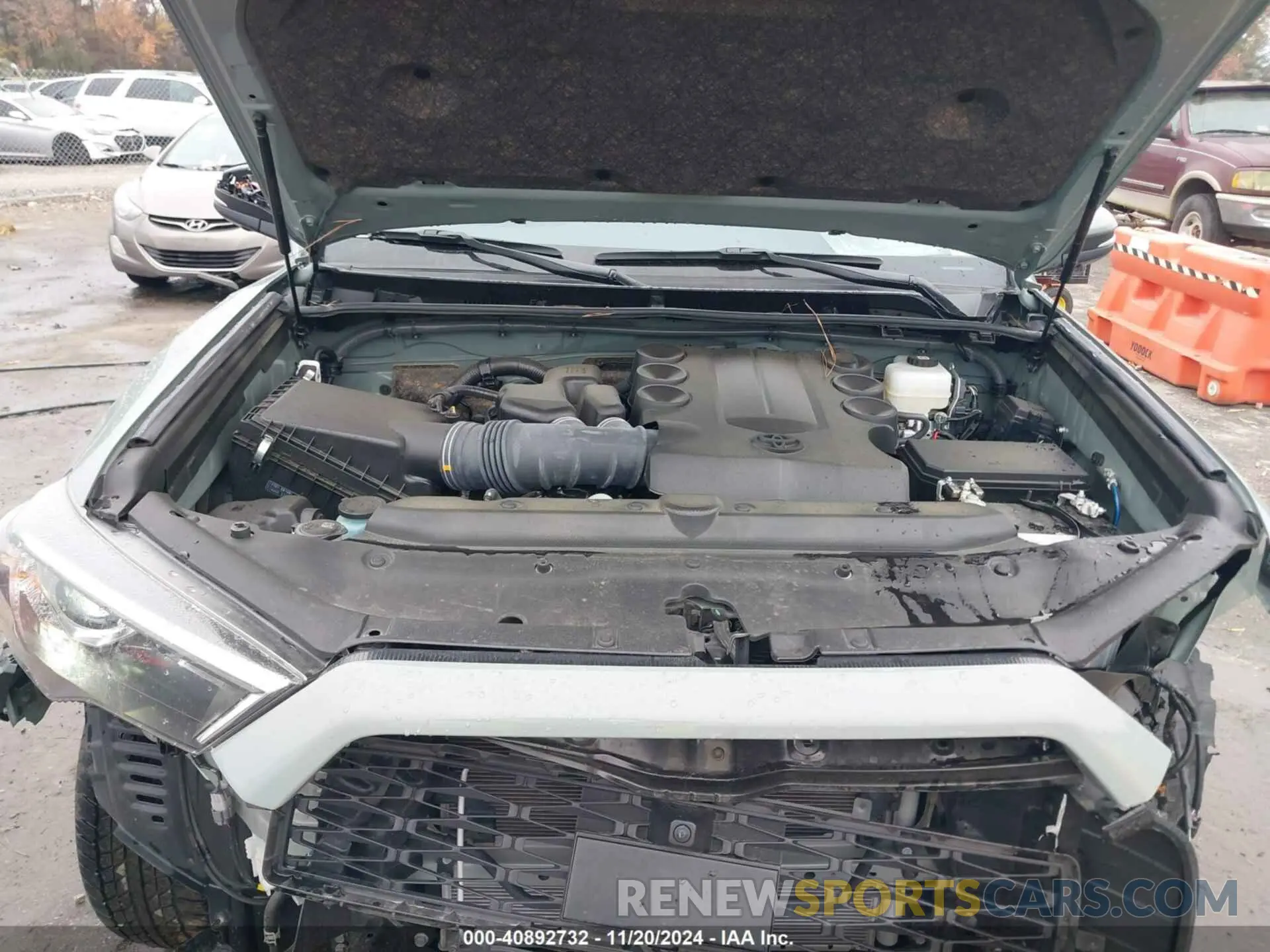 10 Photograph of a damaged car JTERU5JR0P6209571 TOYOTA 4RUNNER 2023