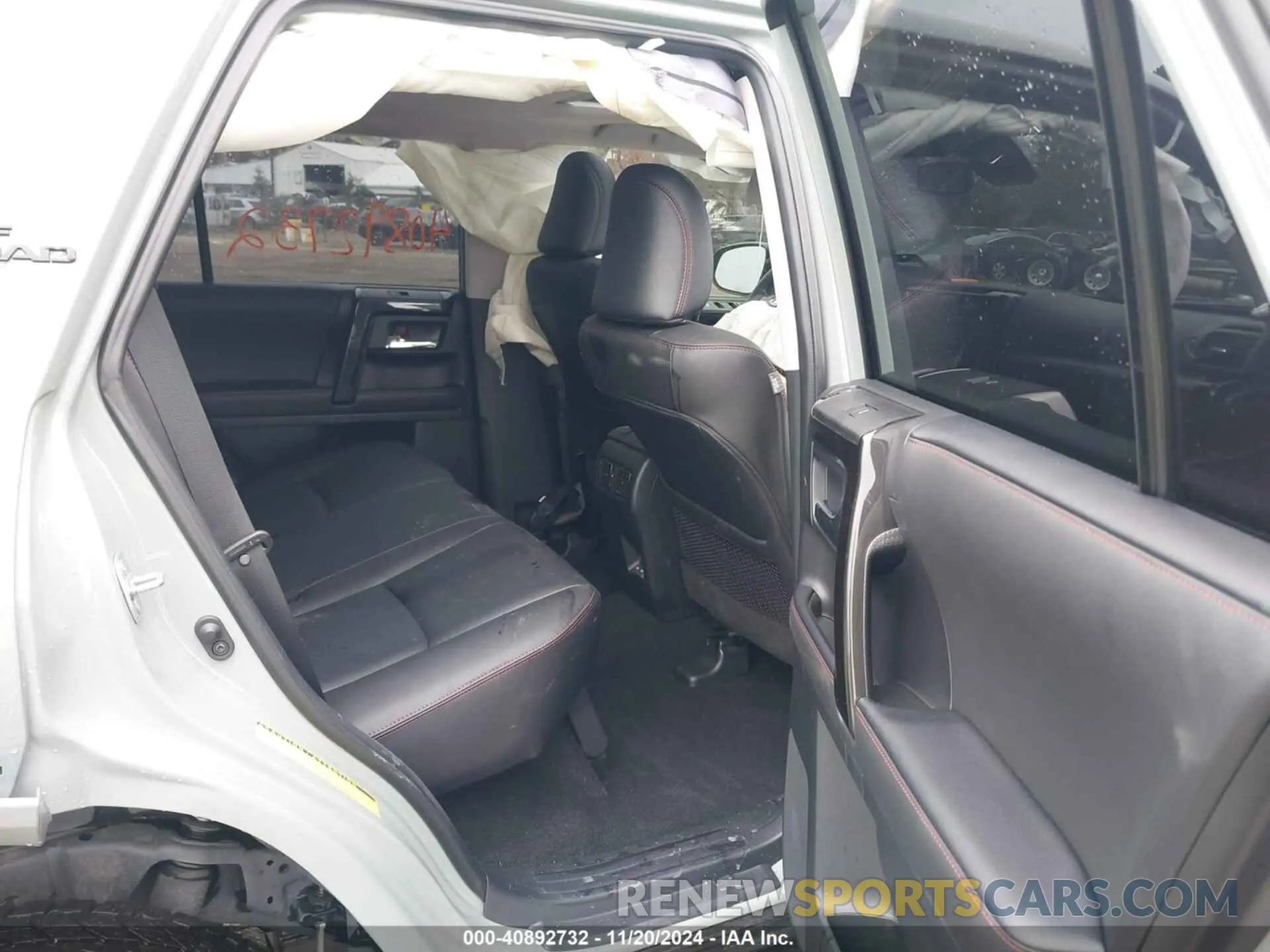 8 Photograph of a damaged car JTERU5JR0P6209571 TOYOTA 4RUNNER 2023