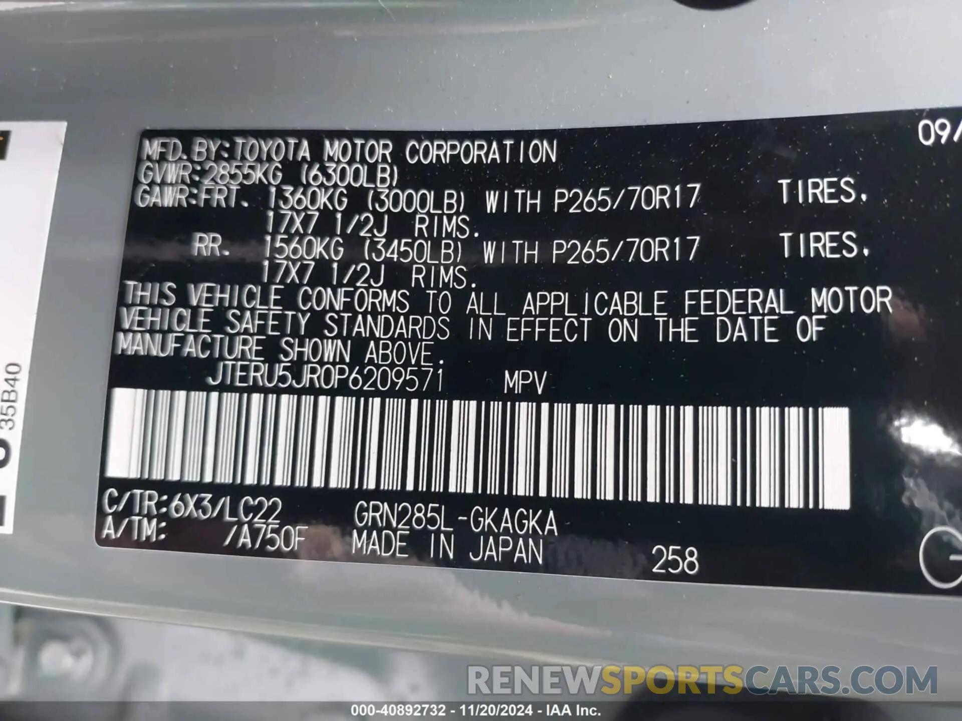9 Photograph of a damaged car JTERU5JR0P6209571 TOYOTA 4RUNNER 2023