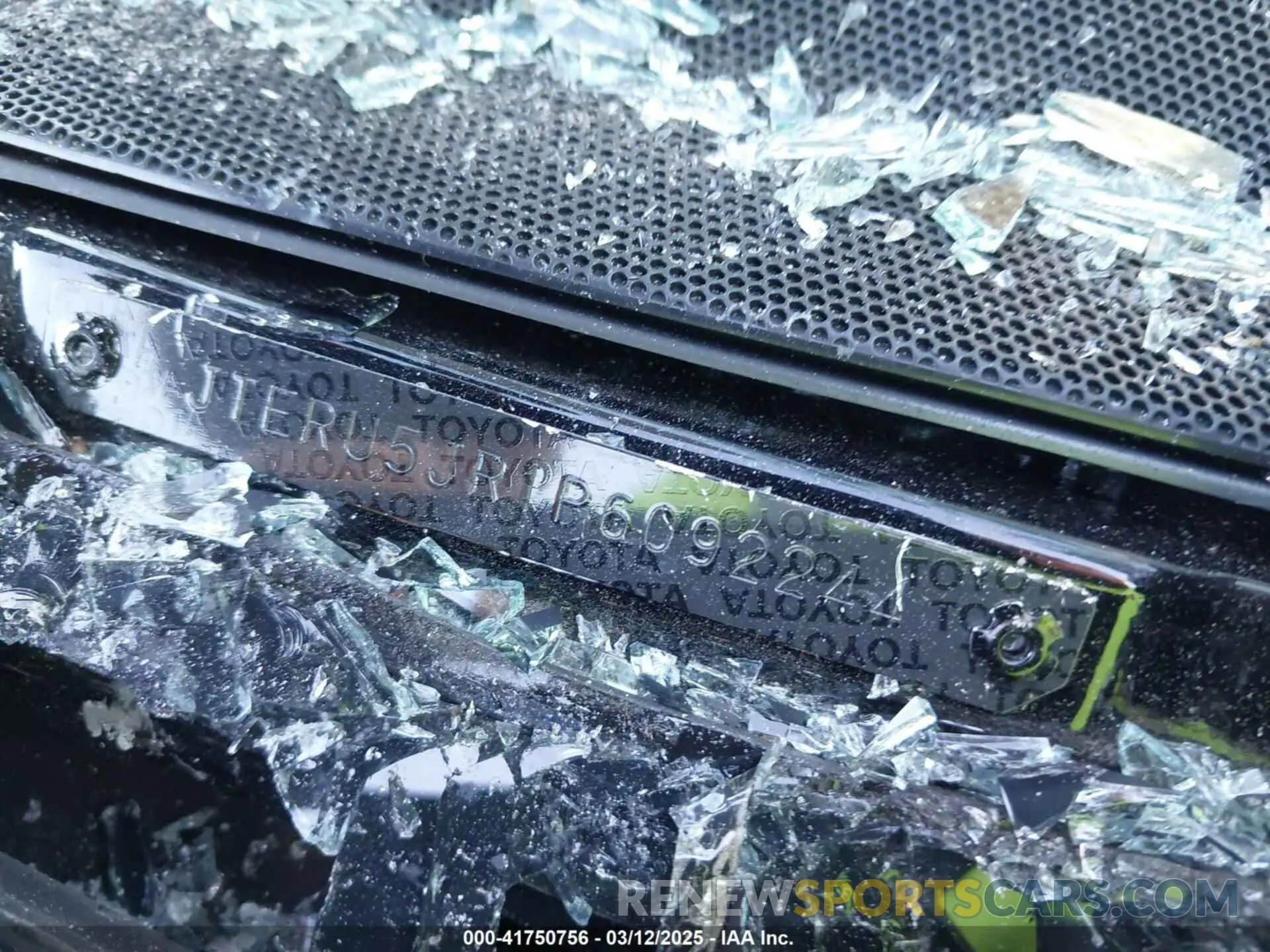 9 Photograph of a damaged car JTERU5JR1P6092244 TOYOTA 4RUNNER 2023