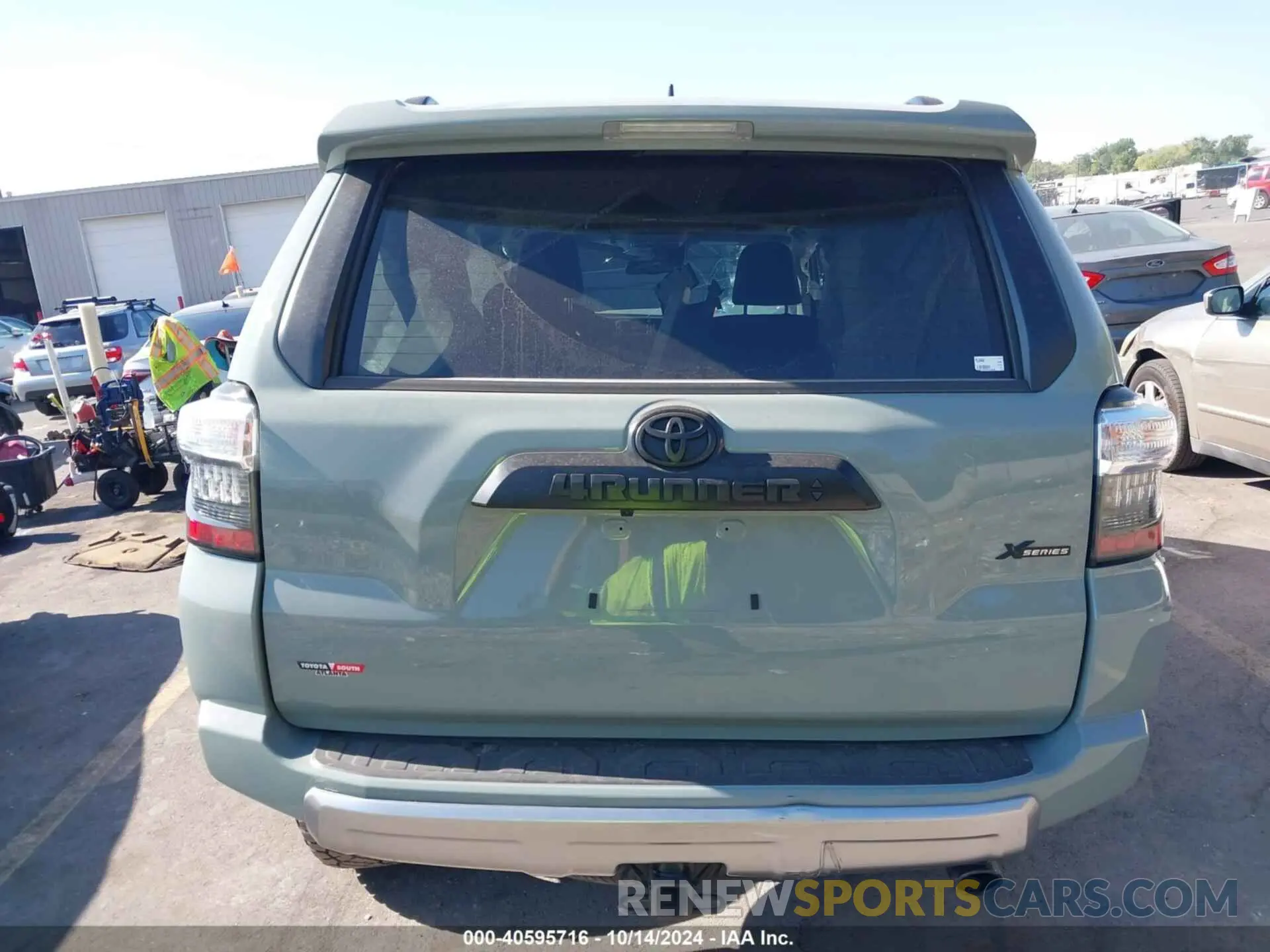 16 Photograph of a damaged car JTERU5JR2P6184446 TOYOTA 4RUNNER 2023