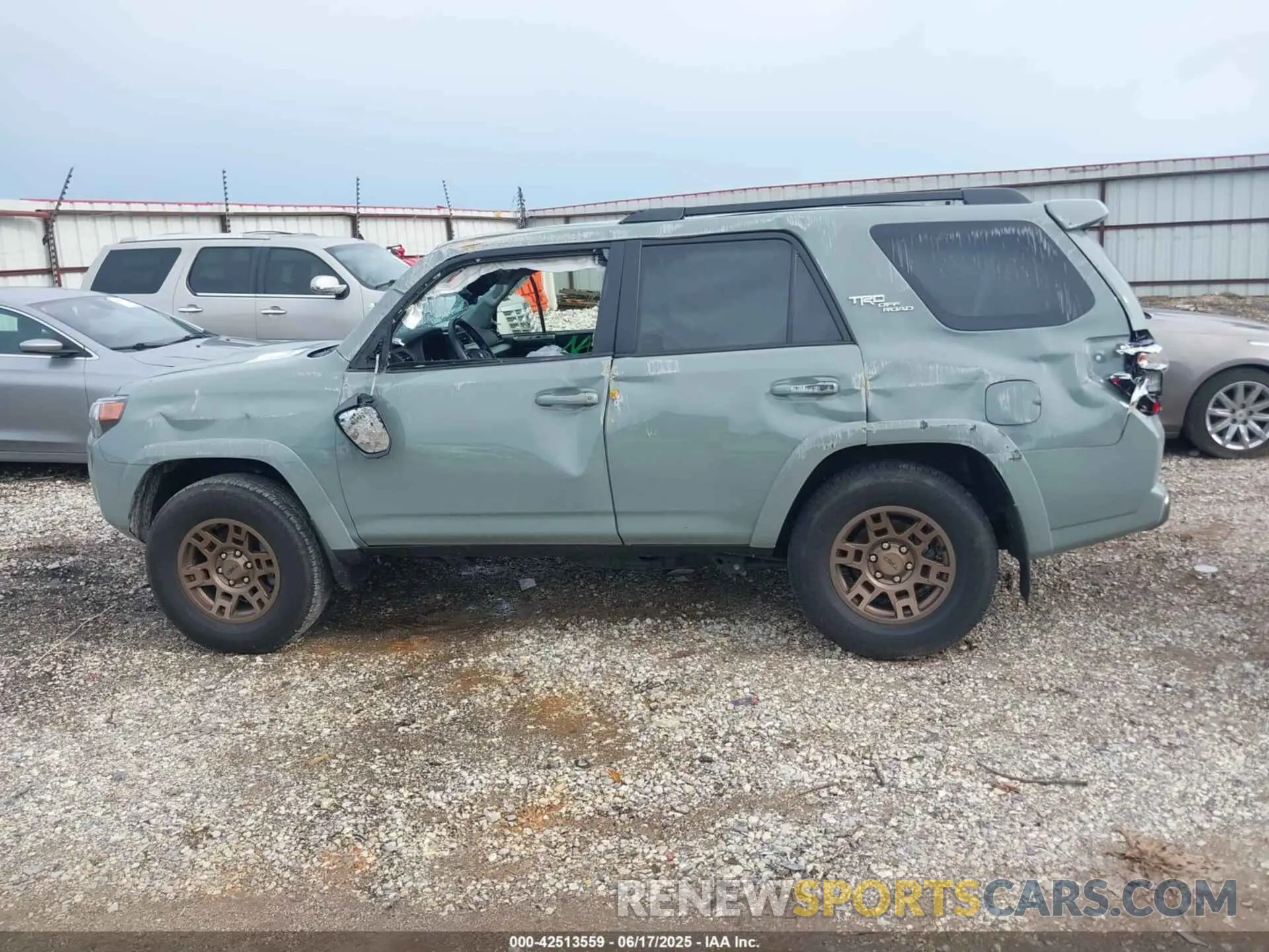 14 Photograph of a damaged car JTERU5JR4P6210352 TOYOTA 4RUNNER 2023