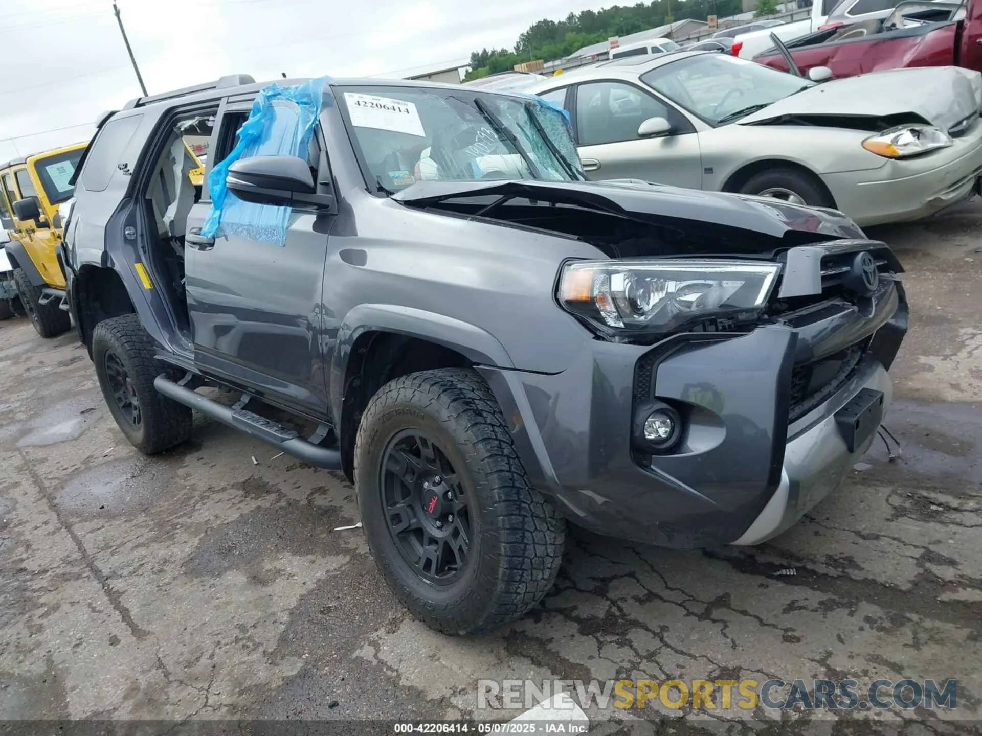 1 Photograph of a damaged car JTERU5JR5P6160741 TOYOTA 4RUNNER 2023