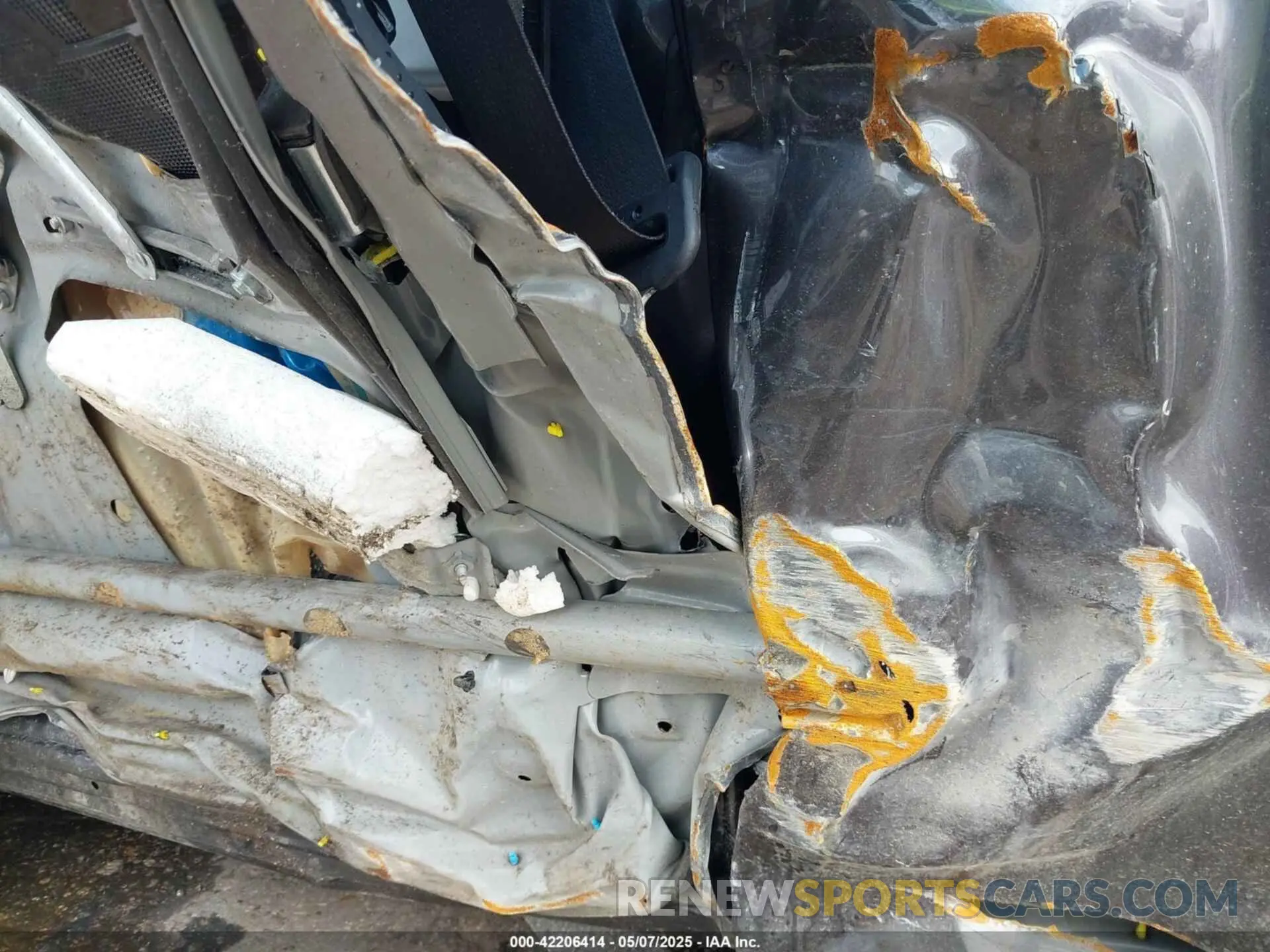 9 Photograph of a damaged car JTERU5JR5P6160741 TOYOTA 4RUNNER 2023