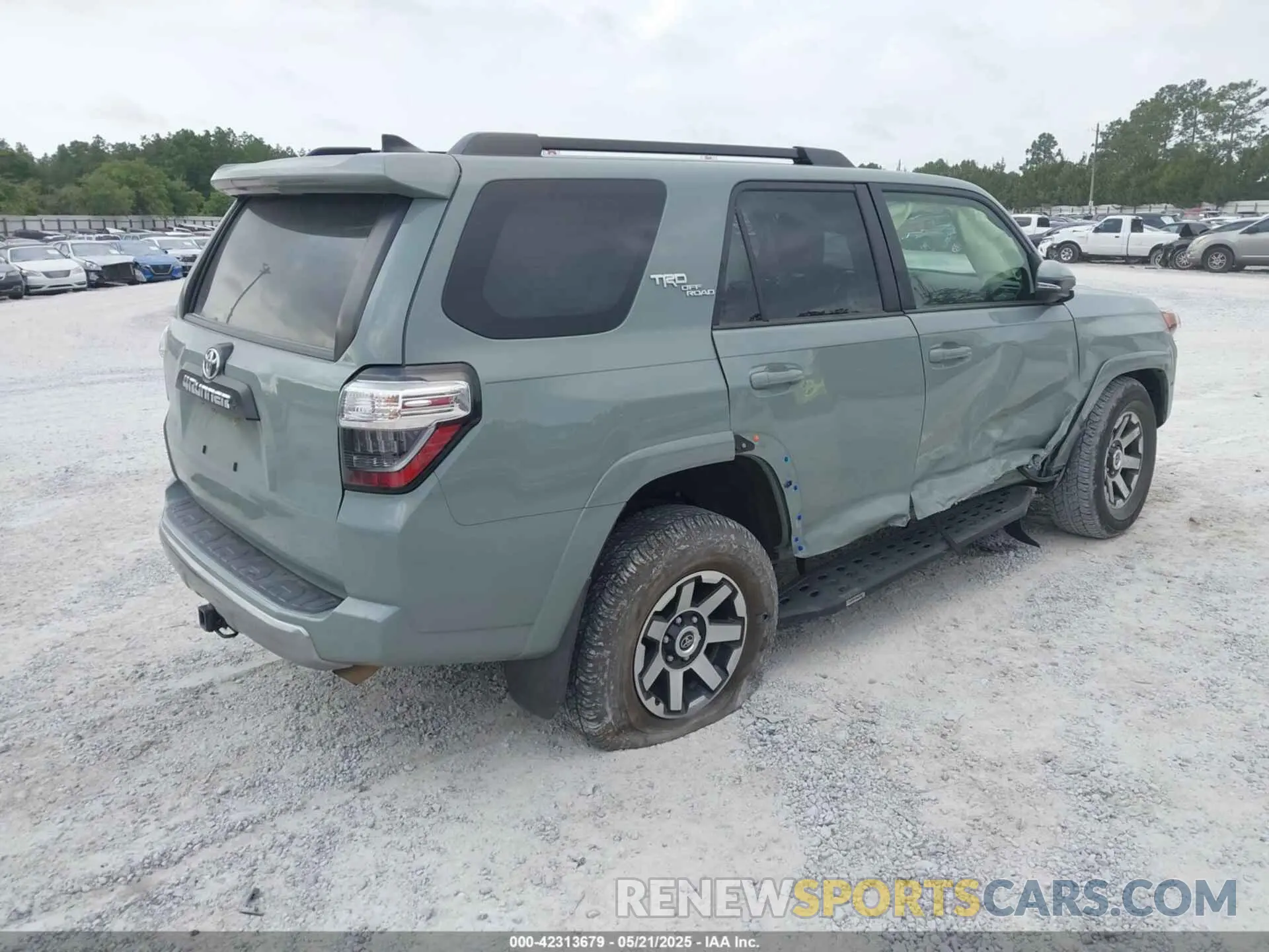 4 Photograph of a damaged car JTERU5JR9P6154439 TOYOTA 4RUNNER 2023