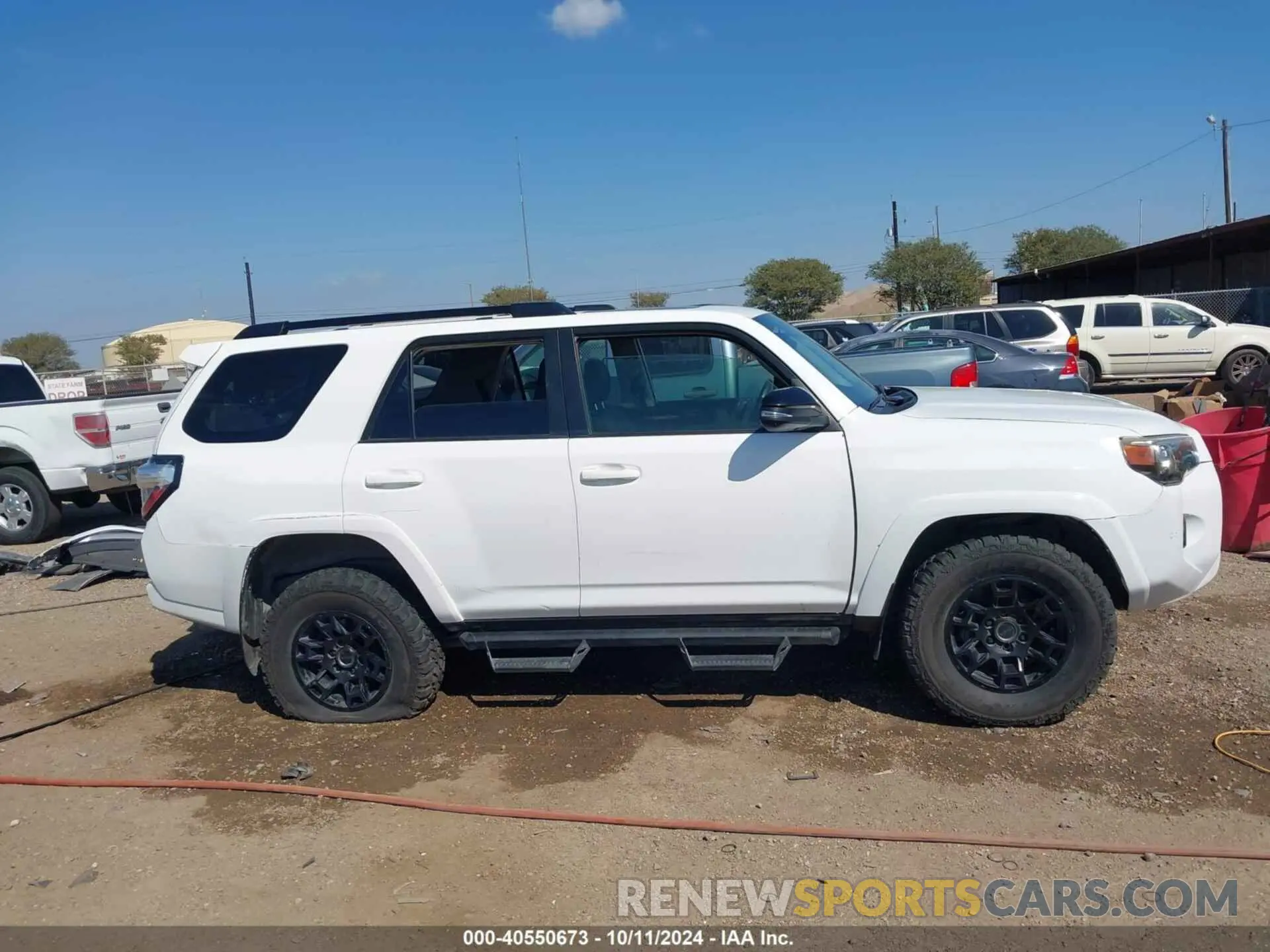 12 Photograph of a damaged car JTEUU5JR8P6182128 TOYOTA 4RUNNER 2023