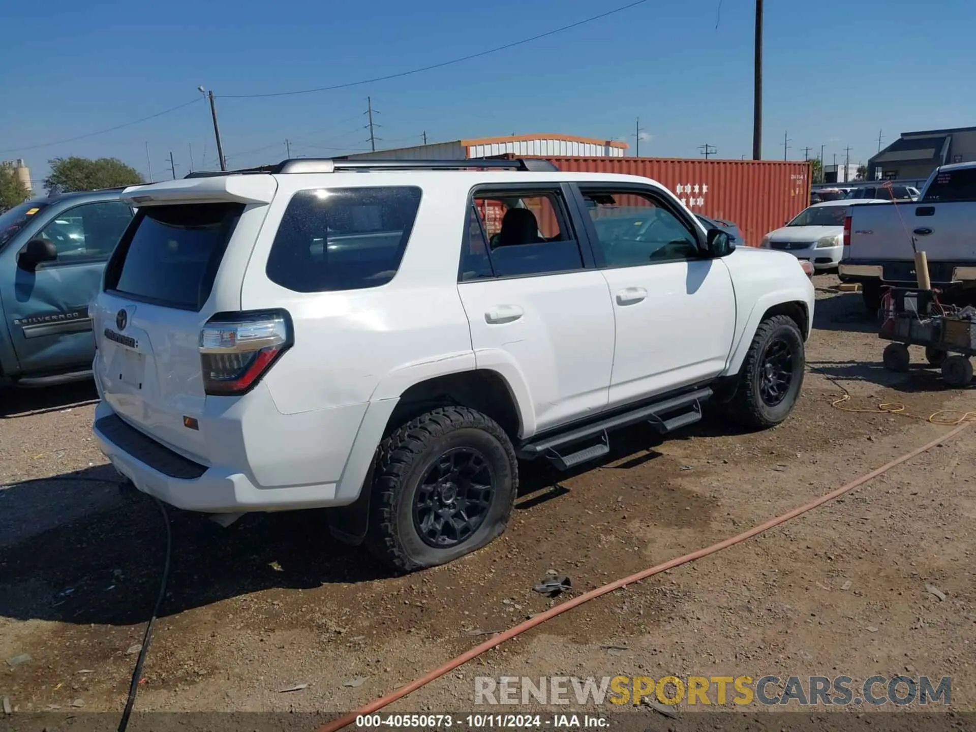 4 Photograph of a damaged car JTEUU5JR8P6182128 TOYOTA 4RUNNER 2023