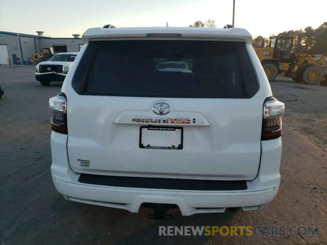 6 Photograph of a damaged car JTEAU5JR2R5305577 TOYOTA 4RUNNER 2024