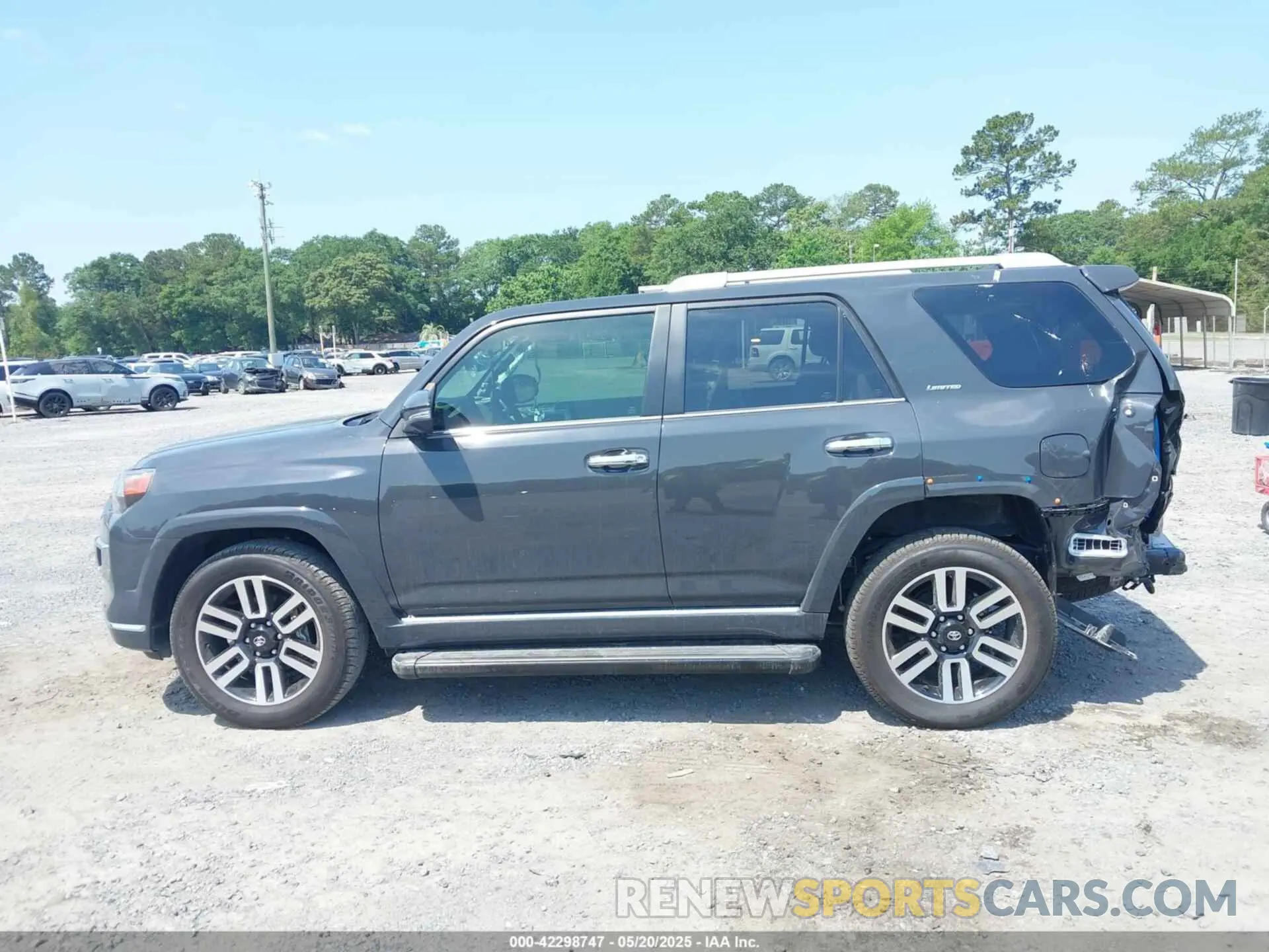 15 Photograph of a damaged car JTEDU5JR9R5306609 TOYOTA 4RUNNER 2024