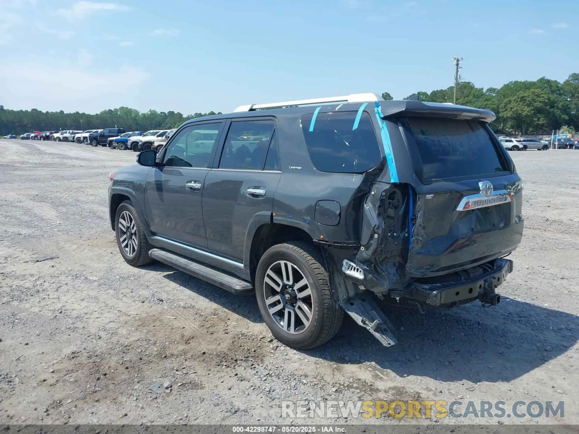 3 Photograph of a damaged car JTEDU5JR9R5306609 TOYOTA 4RUNNER 2024