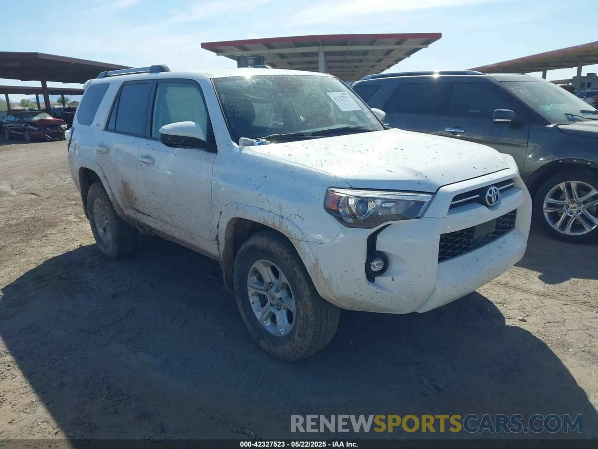 1 Photograph of a damaged car JTEEU5JR0R5313971 TOYOTA 4RUNNER 2024