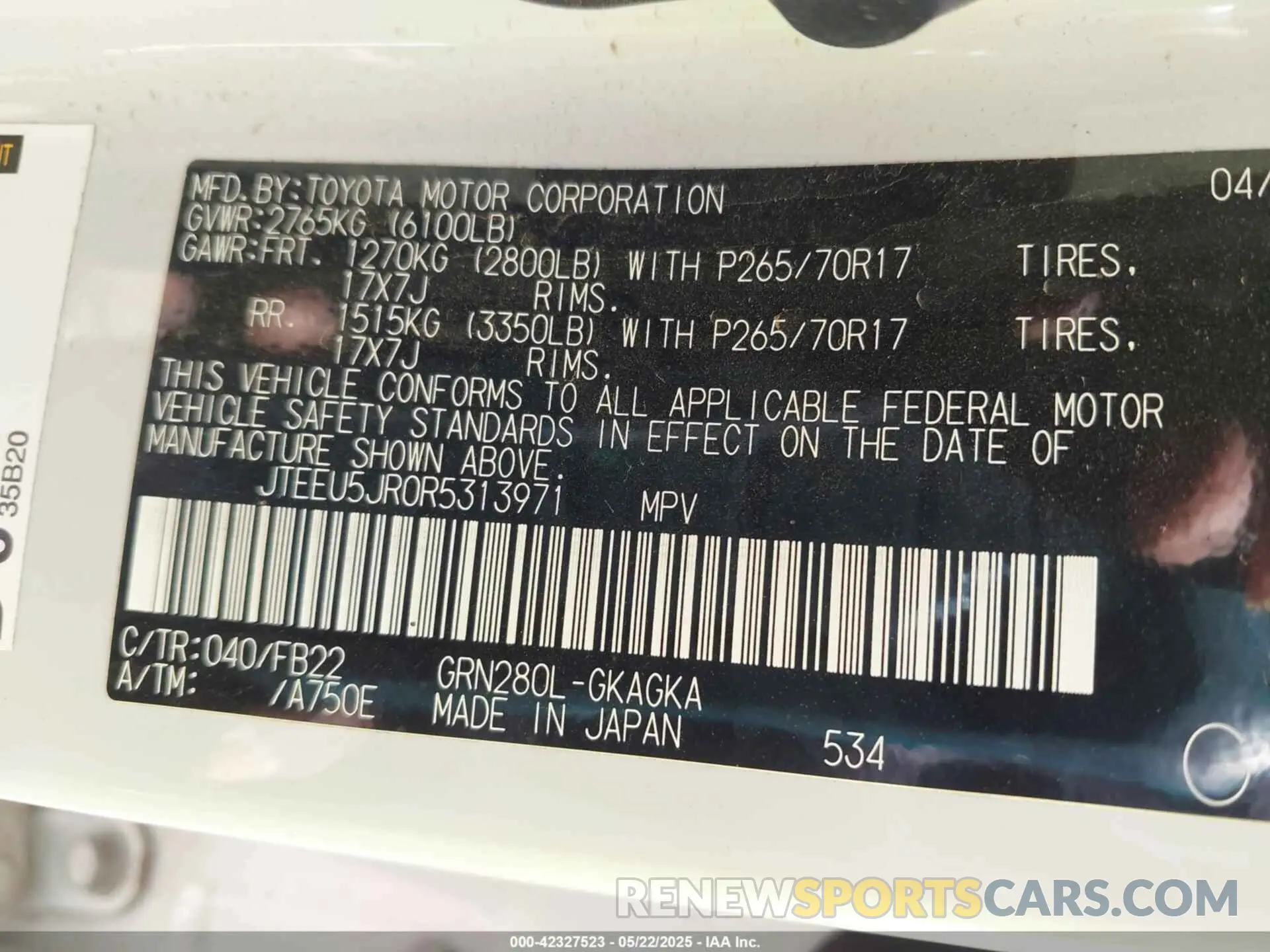 9 Photograph of a damaged car JTEEU5JR0R5313971 TOYOTA 4RUNNER 2024