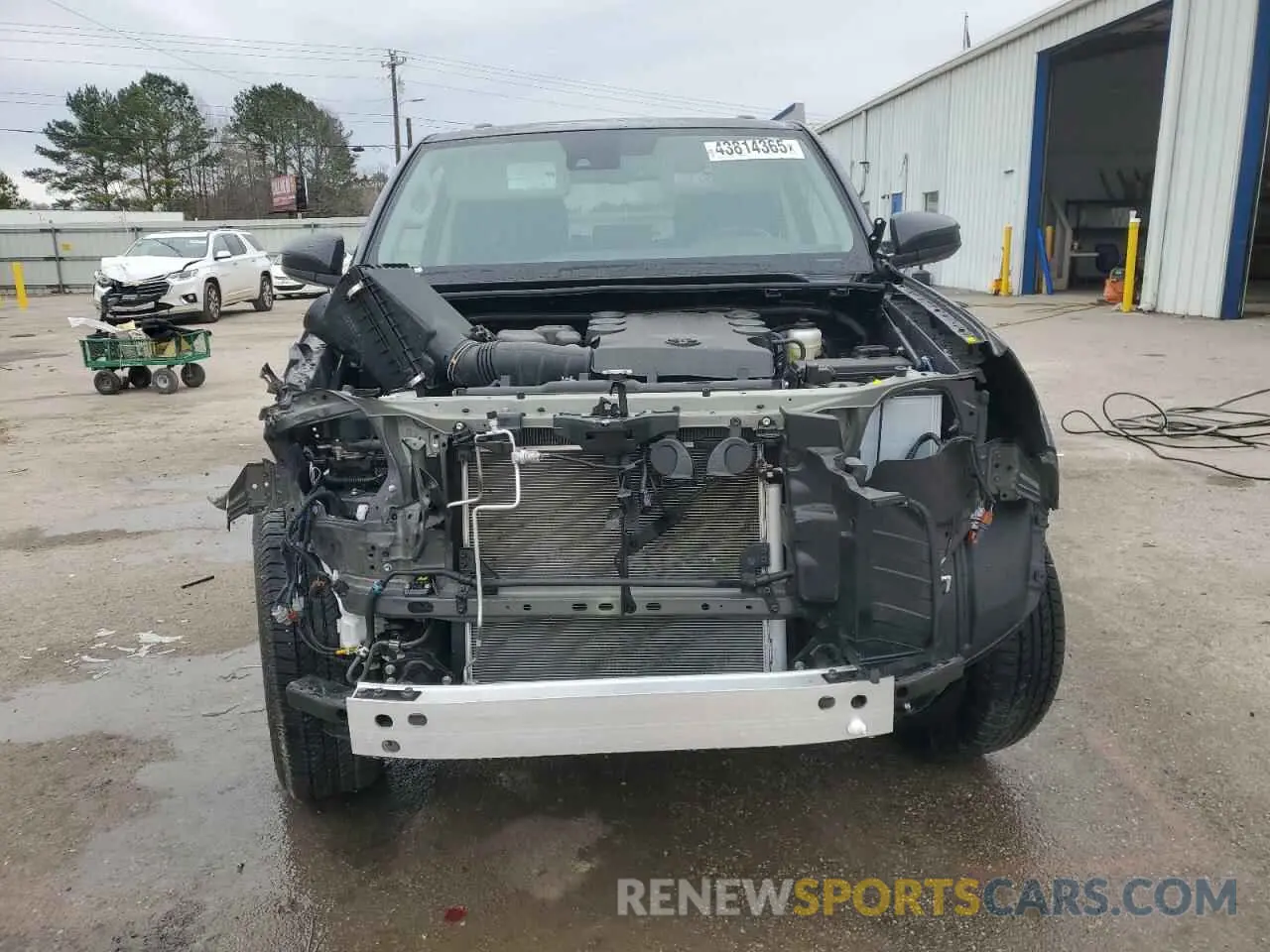 5 Photograph of a damaged car JTEEU5JR1R5314997 TOYOTA 4RUNNER 2024