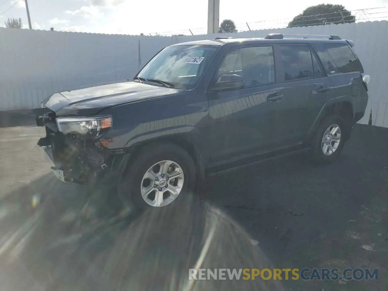 1 Photograph of a damaged car JTEEU5JR2R5306133 TOYOTA 4RUNNER 2024
