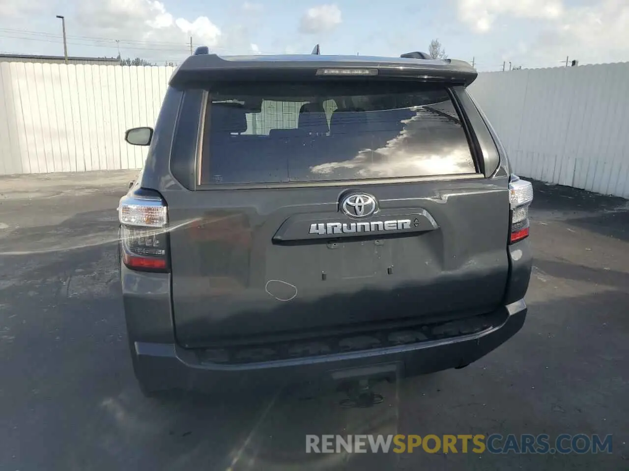 6 Photograph of a damaged car JTEEU5JR2R5306133 TOYOTA 4RUNNER 2024