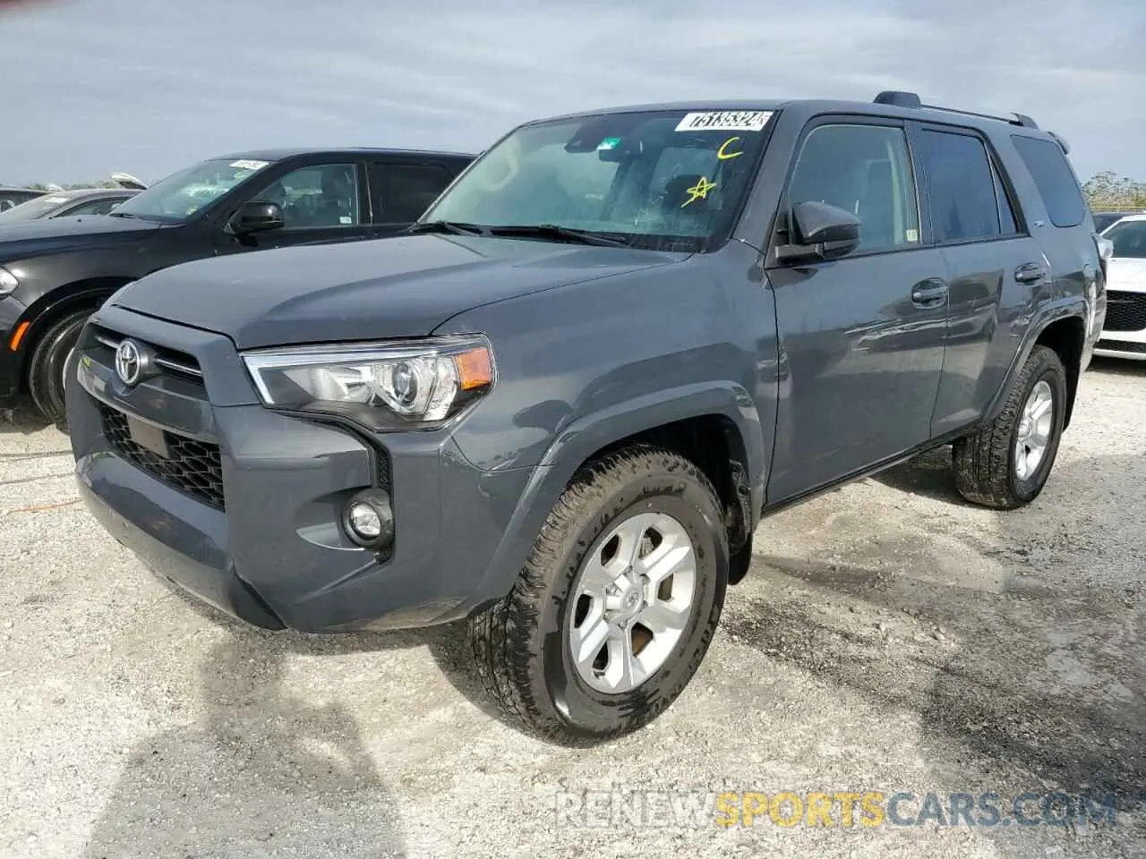 1 Photograph of a damaged car JTEEU5JR2R5306312 TOYOTA 4RUNNER 2024
