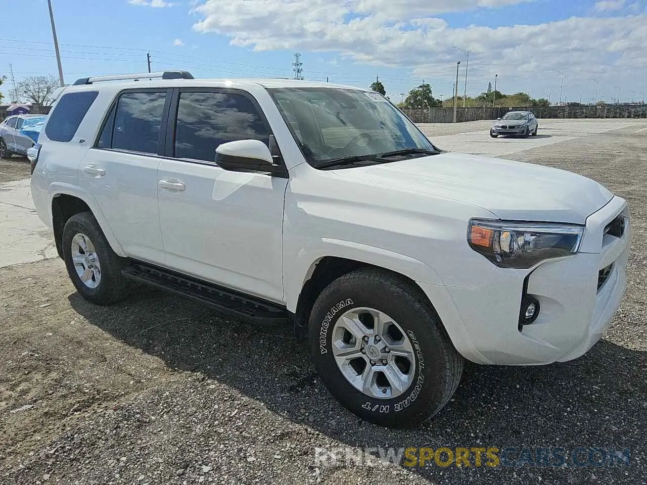 4 Photograph of a damaged car JTEEU5JR2R5314992 TOYOTA 4RUNNER 2024