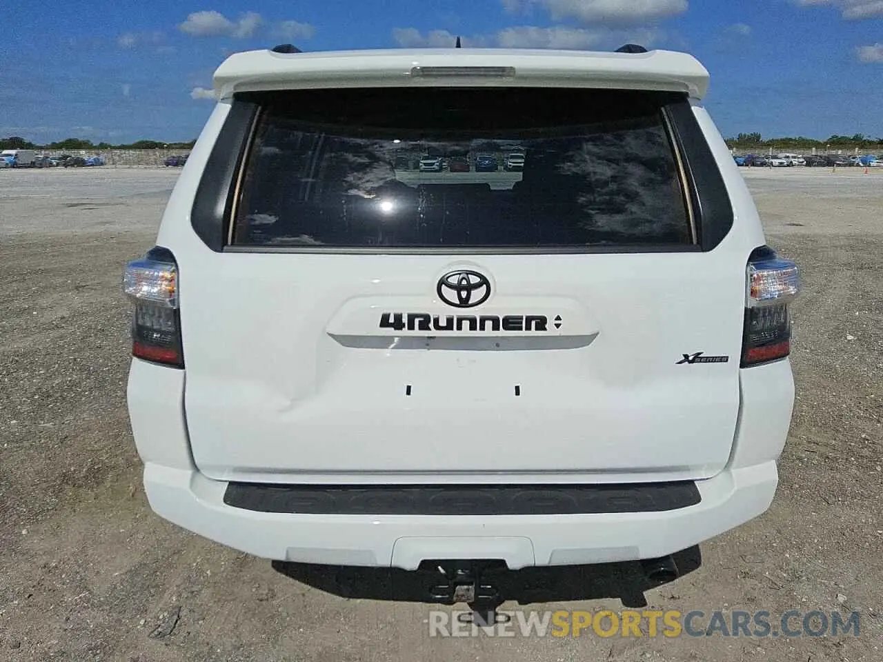 6 Photograph of a damaged car JTEEU5JR2R5314992 TOYOTA 4RUNNER 2024