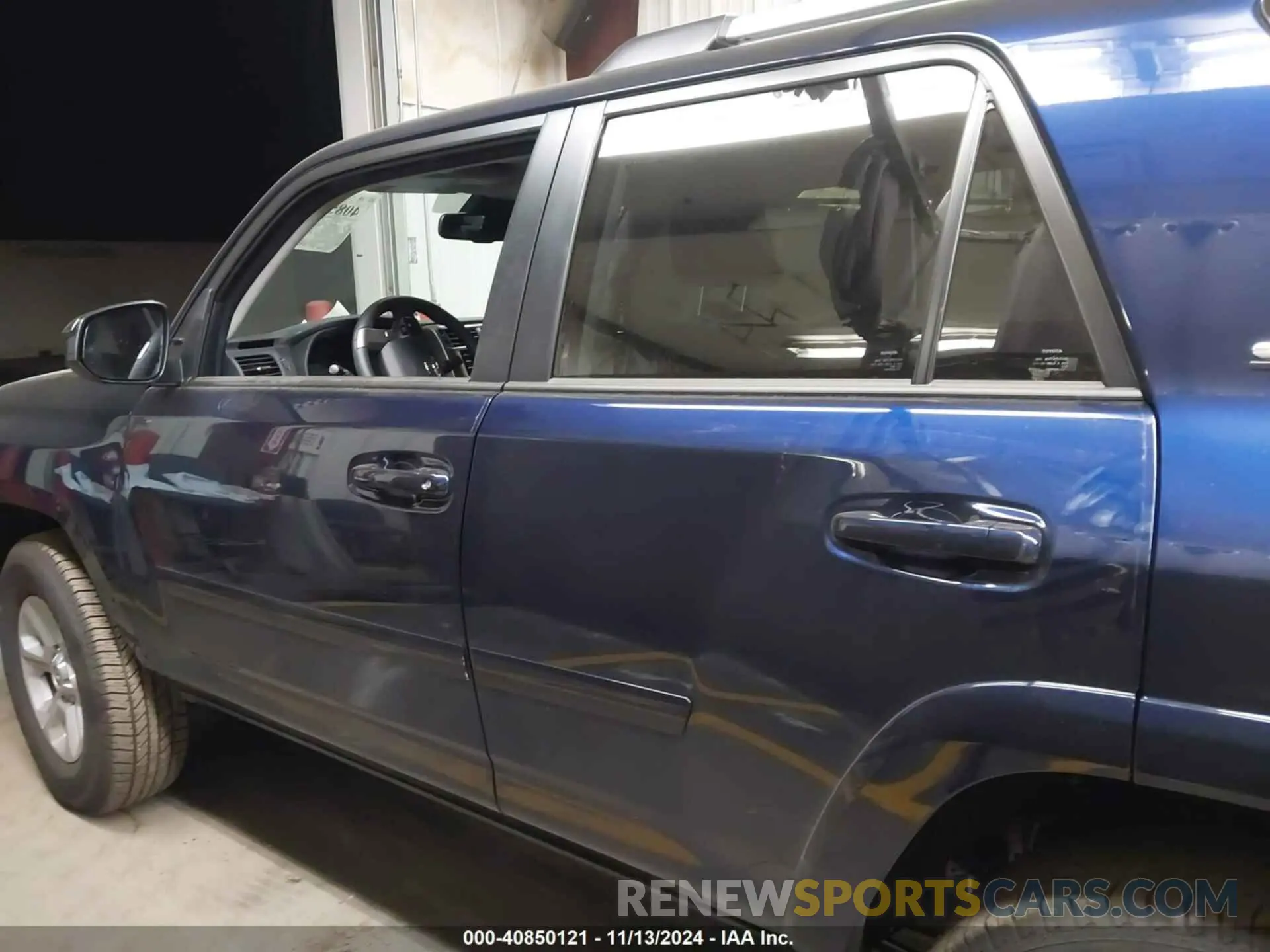 15 Photograph of a damaged car JTEEU5JR3R5316203 TOYOTA 4RUNNER 2024