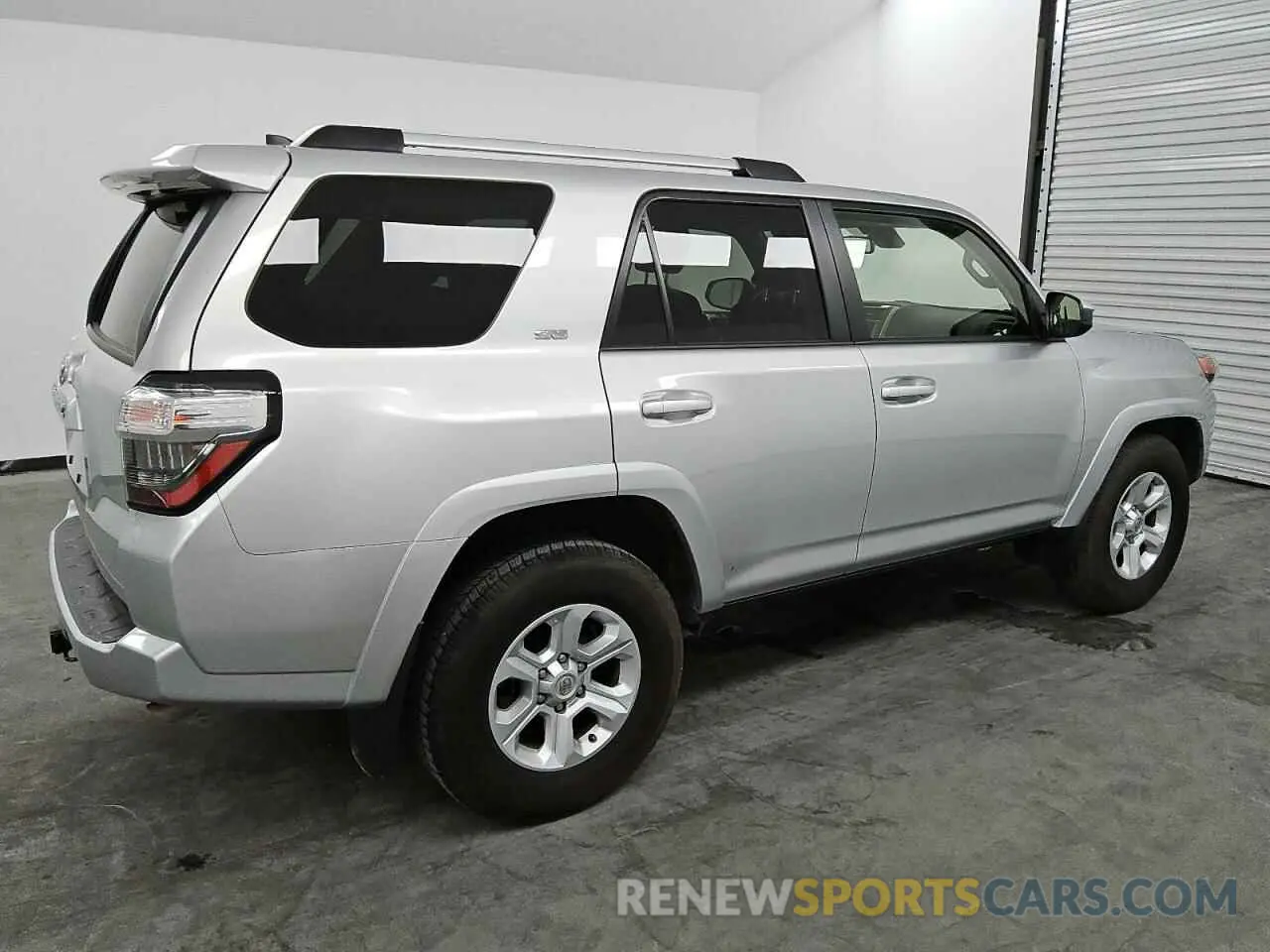 3 Photograph of a damaged car JTEEU5JR7R5305267 TOYOTA 4RUNNER 2024