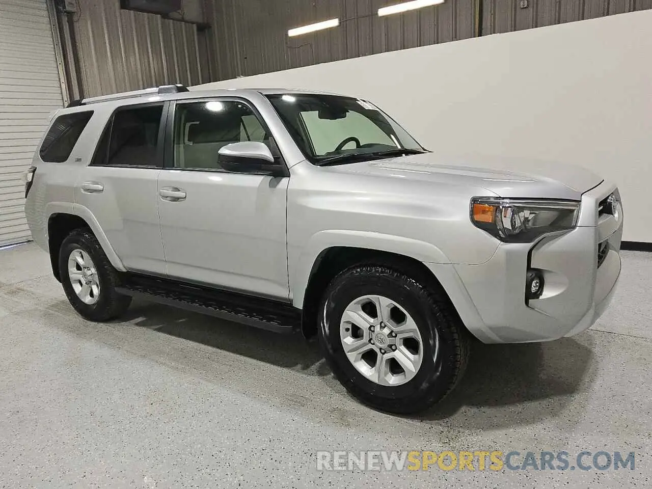 4 Photograph of a damaged car JTEEU5JR7R5307889 TOYOTA 4RUNNER 2024