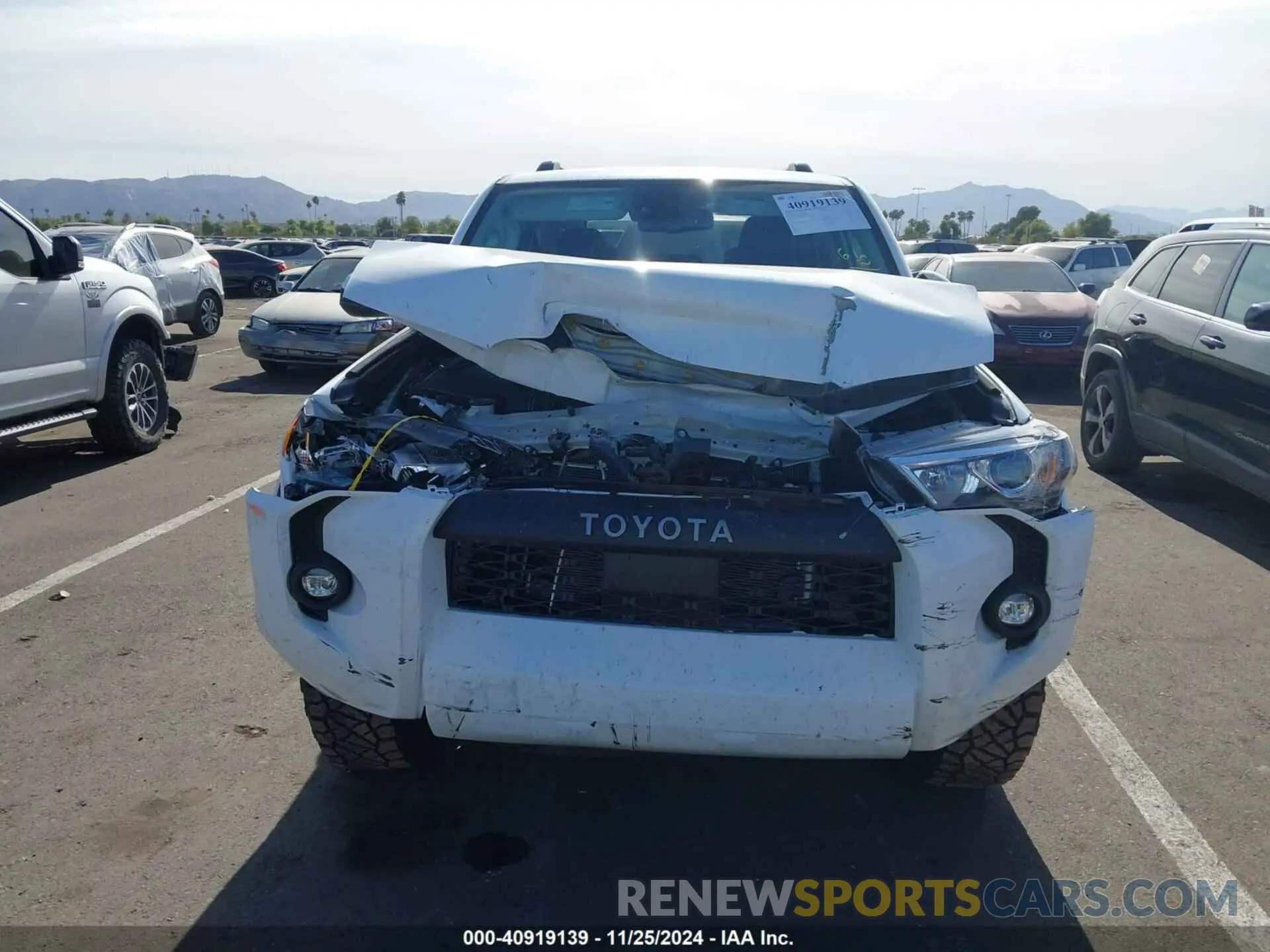 12 Photograph of a damaged car JTEEU5JR7R5313496 TOYOTA 4RUNNER 2024