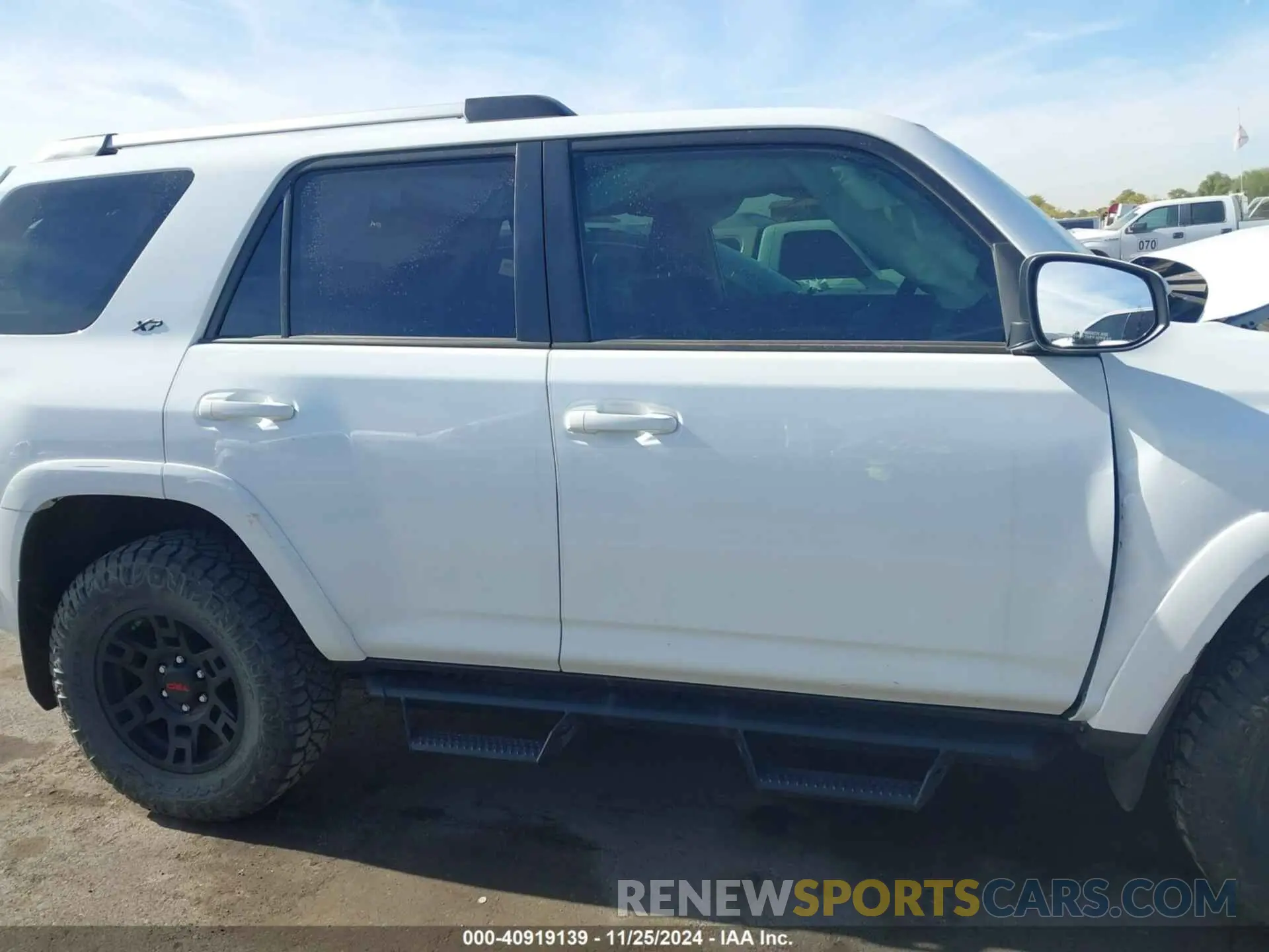 13 Photograph of a damaged car JTEEU5JR7R5313496 TOYOTA 4RUNNER 2024
