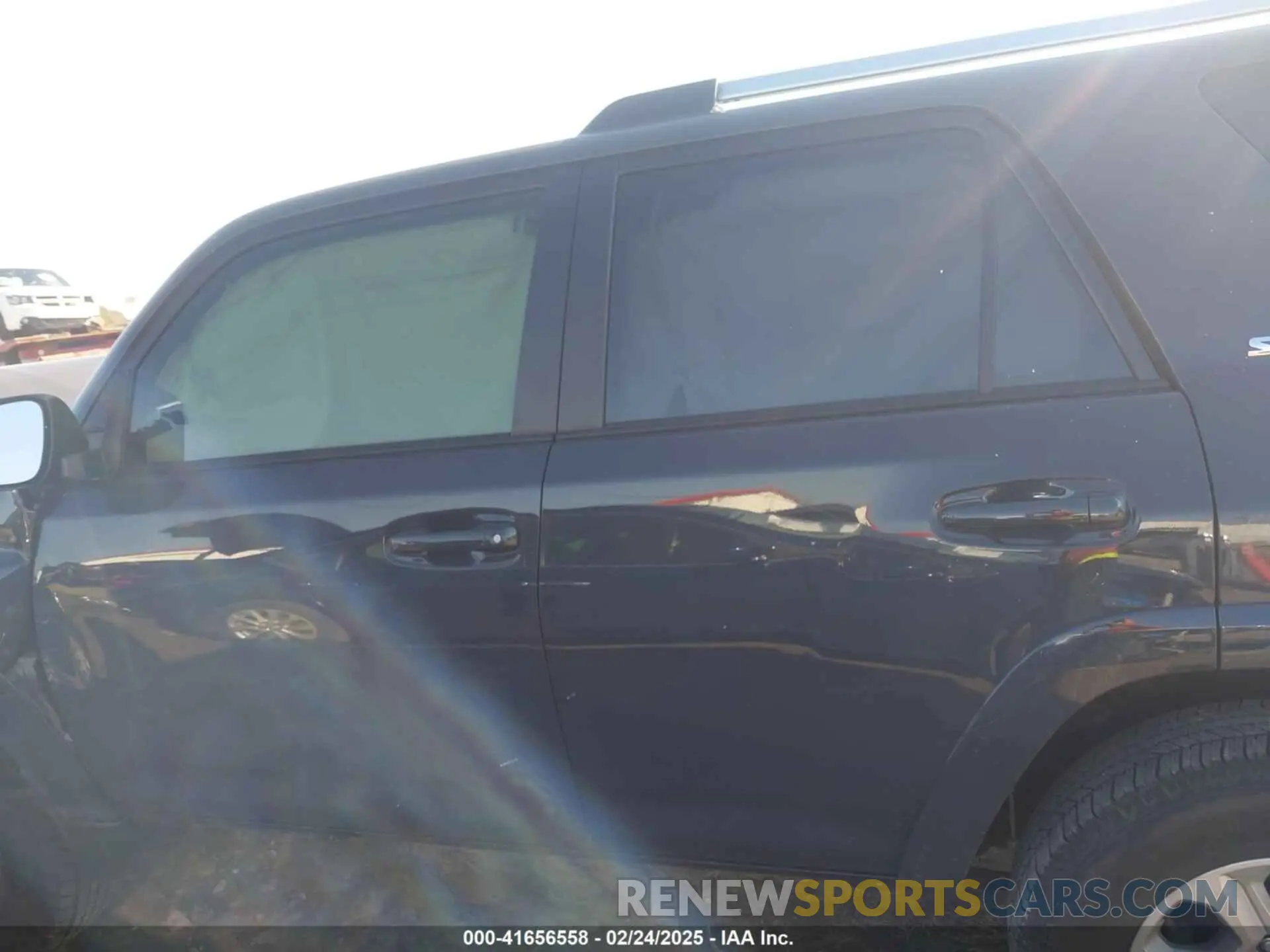 14 Photograph of a damaged car JTEEU5JRXR5316327 TOYOTA 4RUNNER 2024