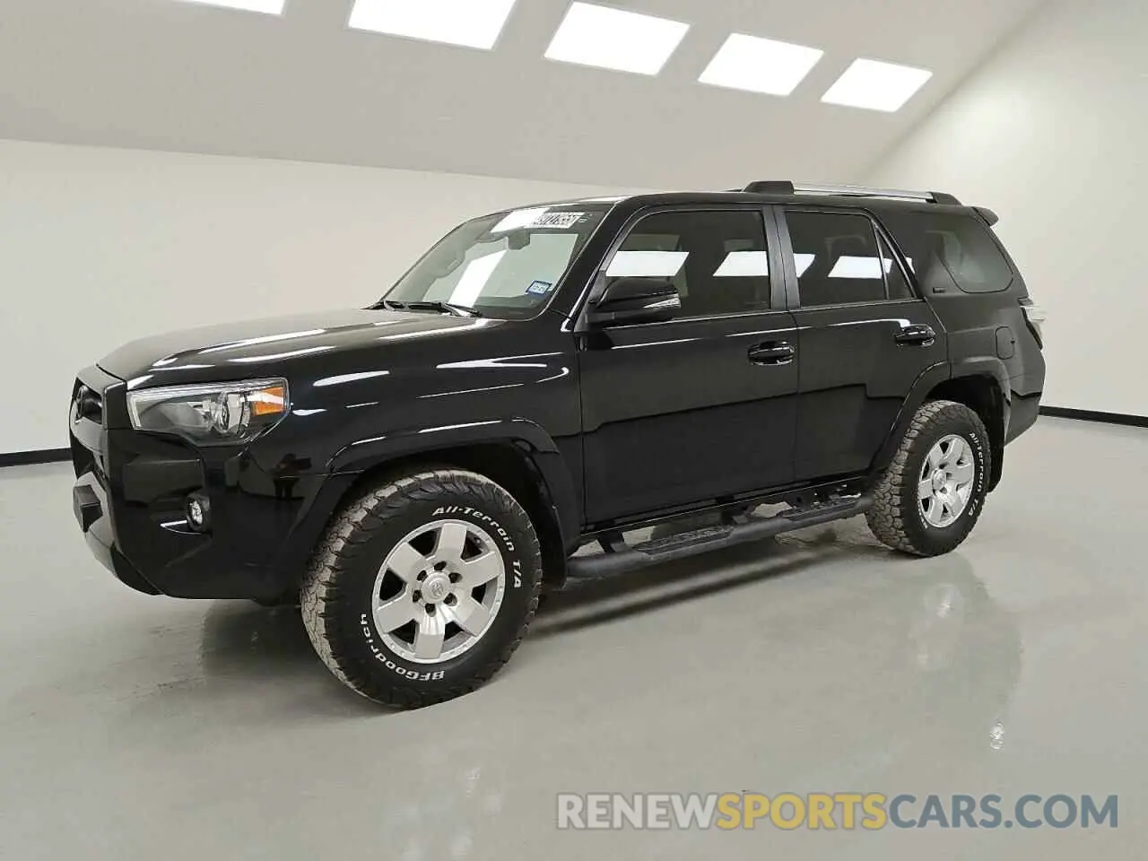 1 Photograph of a damaged car JTEFU5JR0R5306653 TOYOTA 4RUNNER 2024