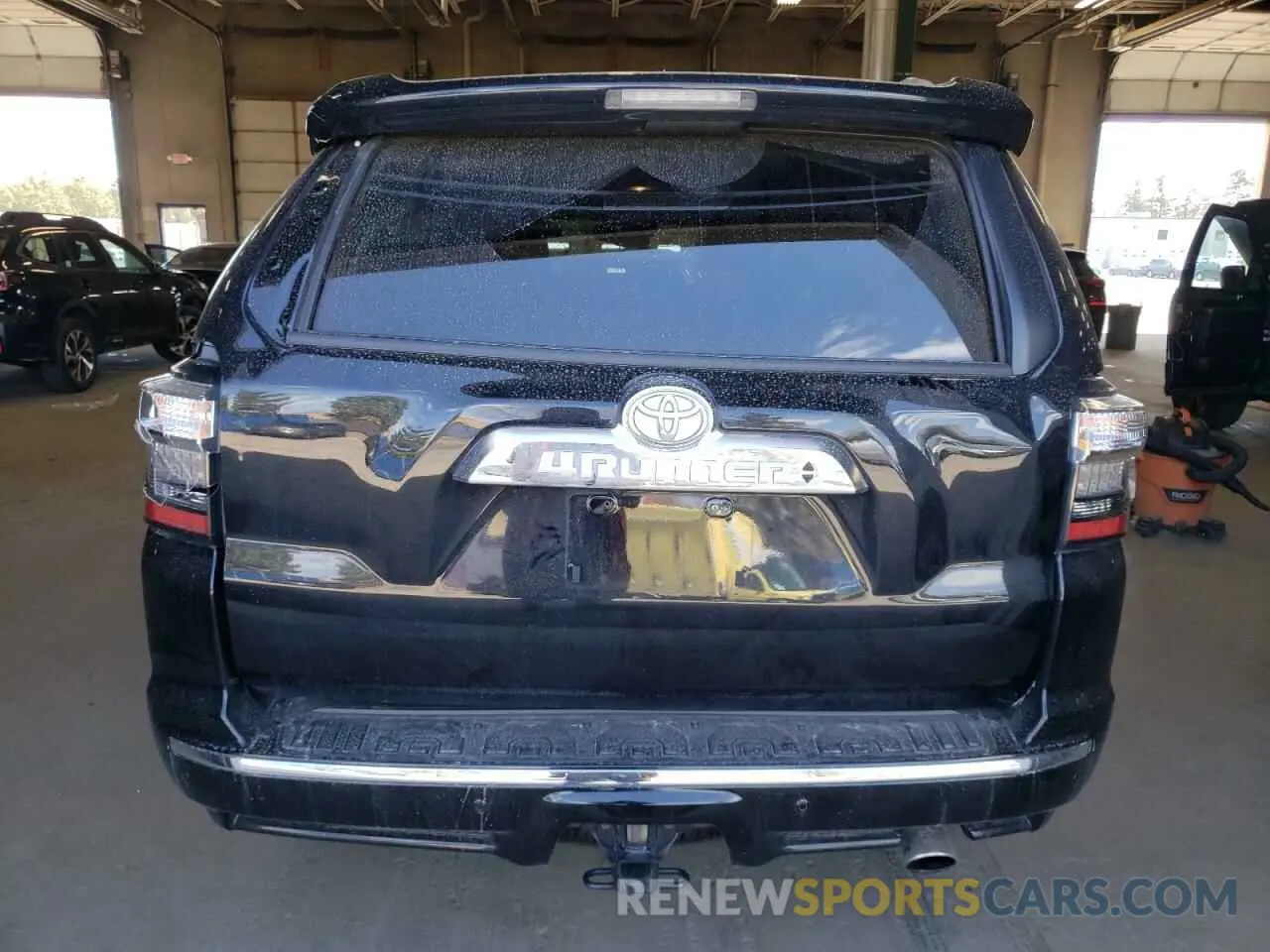 6 Photograph of a damaged car JTEKU5JR0R6277969 TOYOTA 4RUNNER 2024