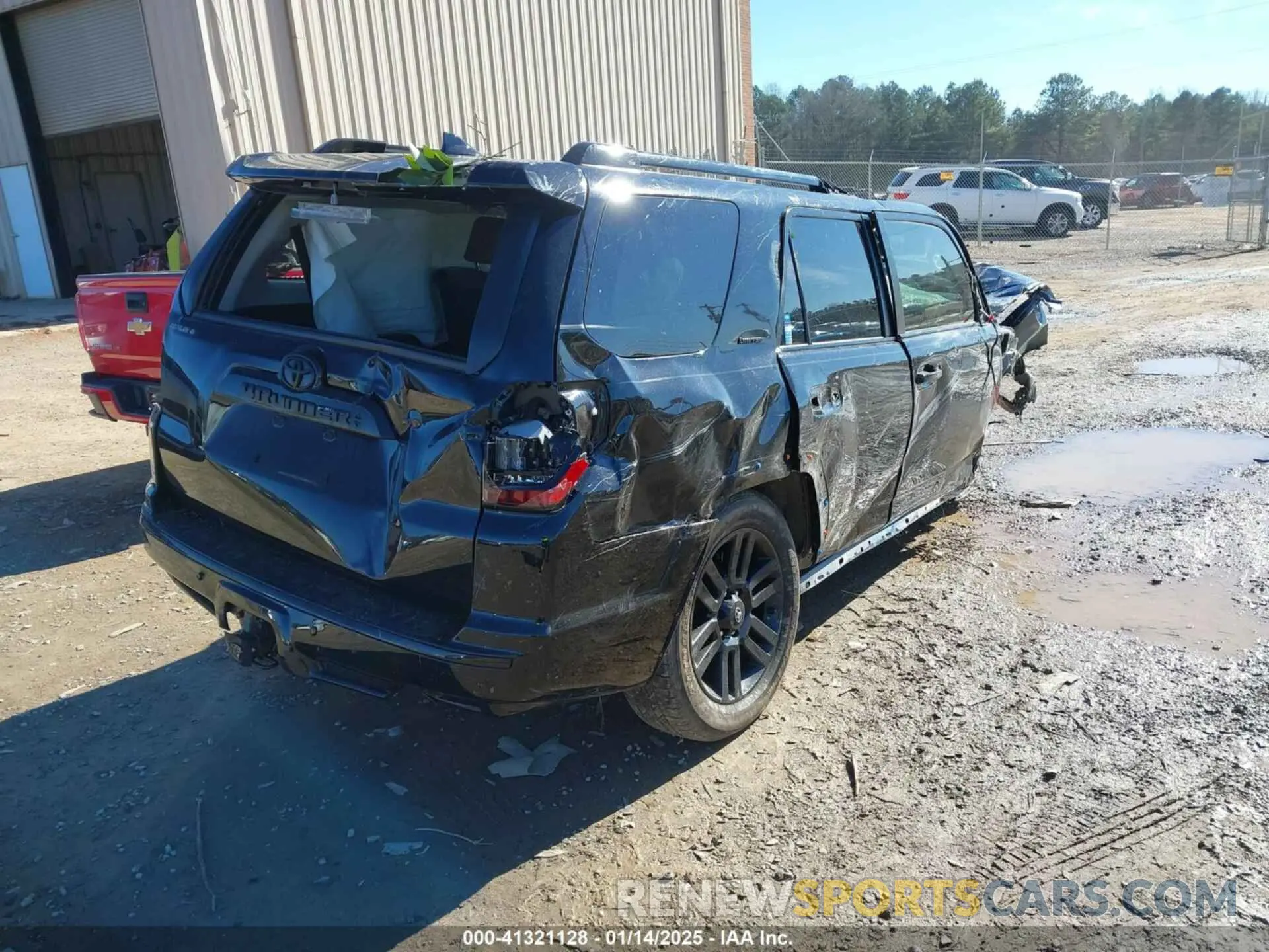4 Photograph of a damaged car JTEKU5JR3R6246862 TOYOTA 4RUNNER 2024