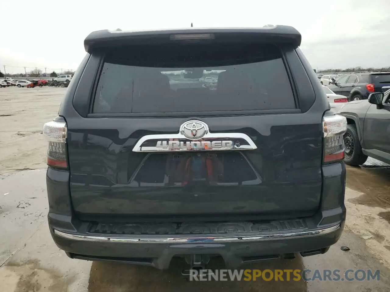 6 Photograph of a damaged car JTEKU5JR4R6264853 TOYOTA 4RUNNER 2024