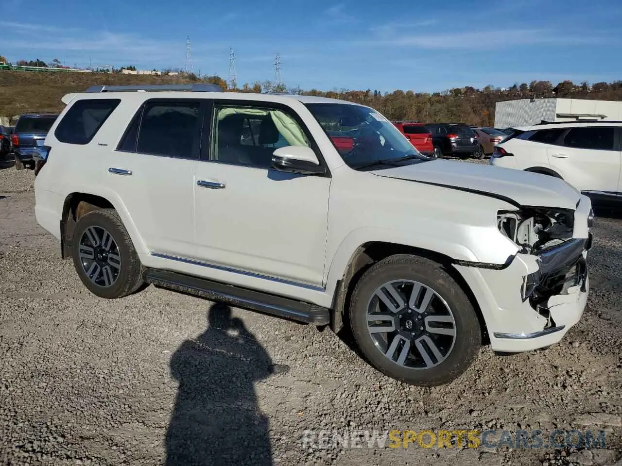 4 Photograph of a damaged car JTEKU5JR5R6221204 TOYOTA 4RUNNER 2024