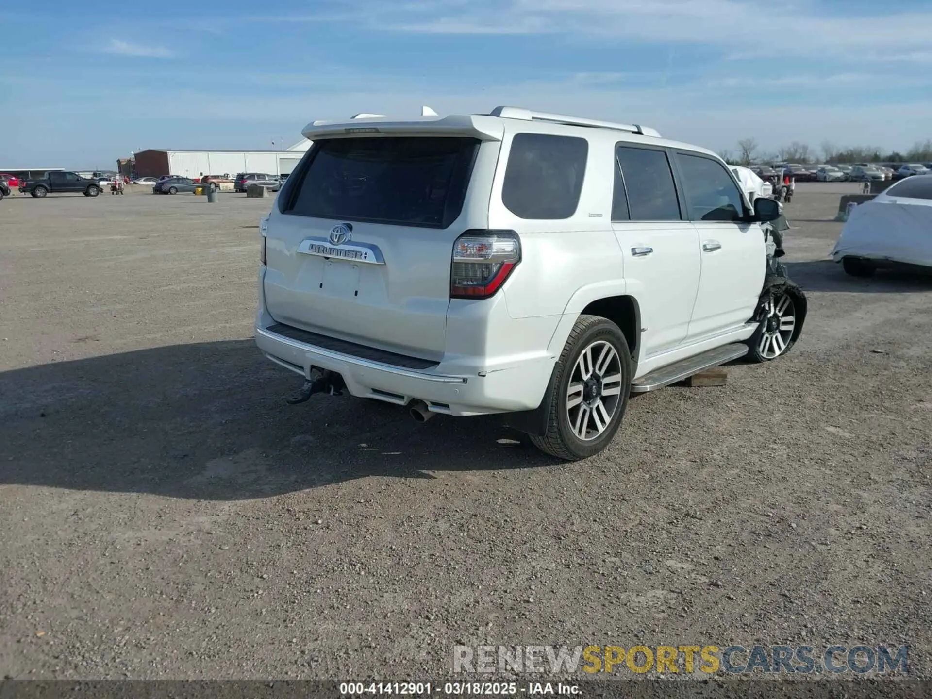 4 Photograph of a damaged car JTEKU5JR5R6243512 TOYOTA 4RUNNER 2024