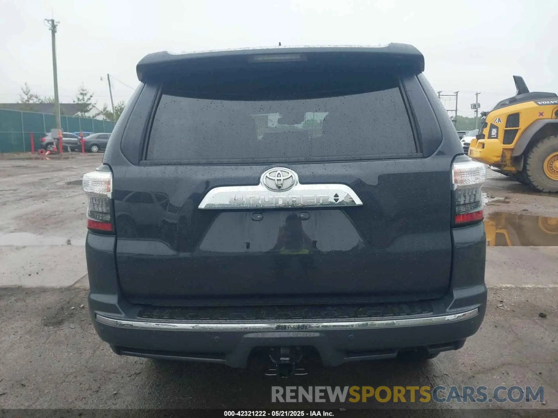 16 Photograph of a damaged car JTEKU5JR5R6280415 TOYOTA 4RUNNER 2024