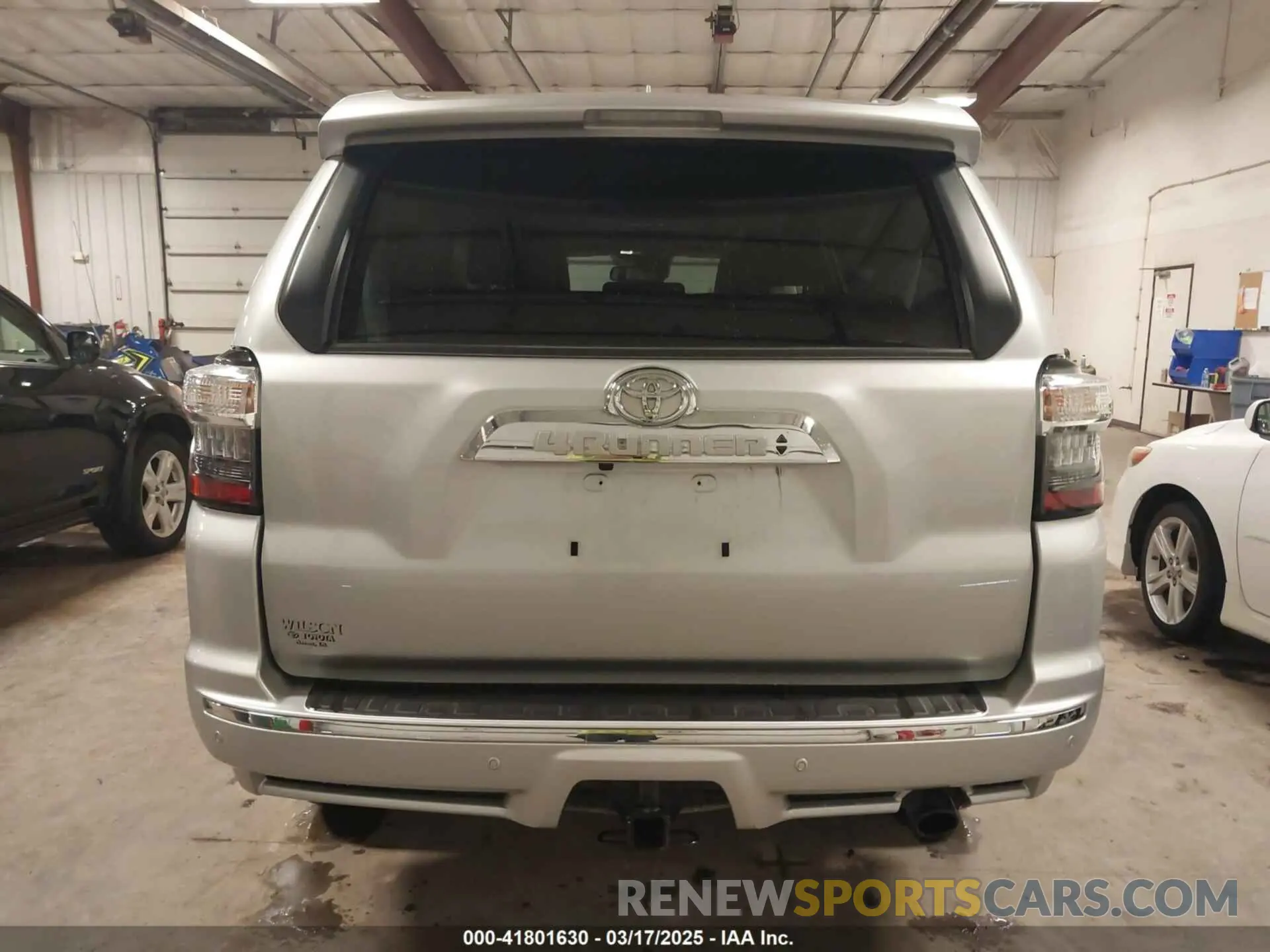 16 Photograph of a damaged car JTEKU5JR8R6238952 TOYOTA 4RUNNER 2024