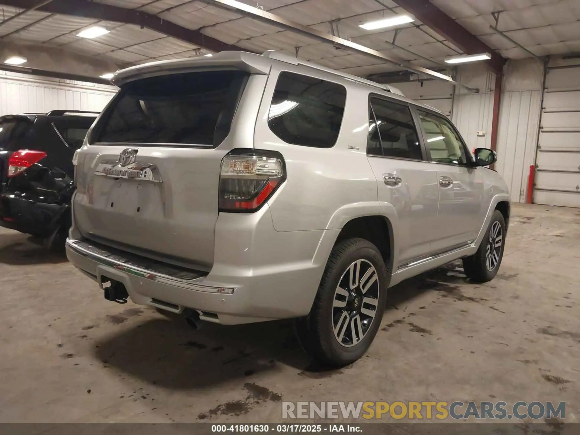 4 Photograph of a damaged car JTEKU5JR8R6238952 TOYOTA 4RUNNER 2024