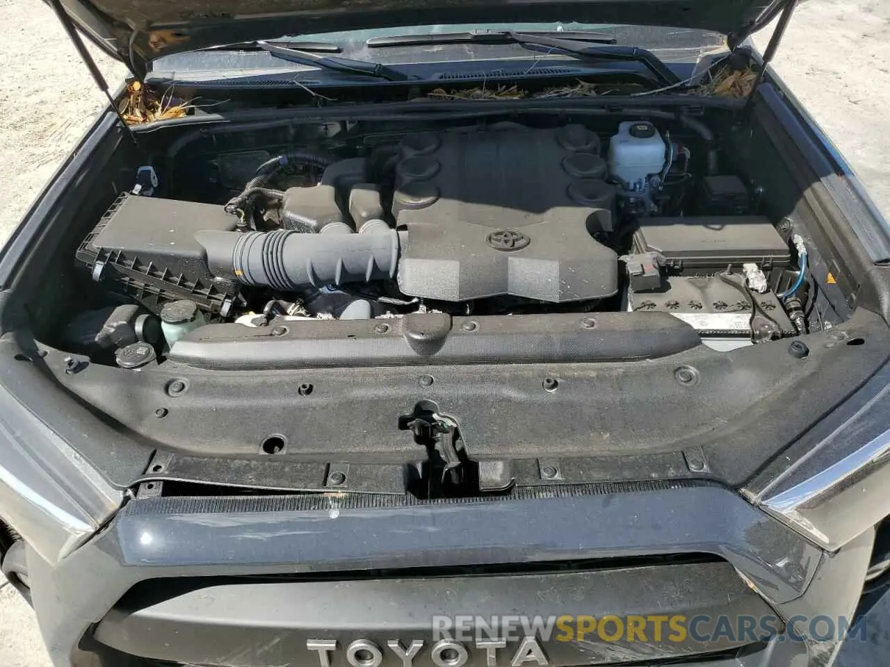 13 Photograph of a damaged car JTELU5JR3R6258627 TOYOTA 4RUNNER 2024