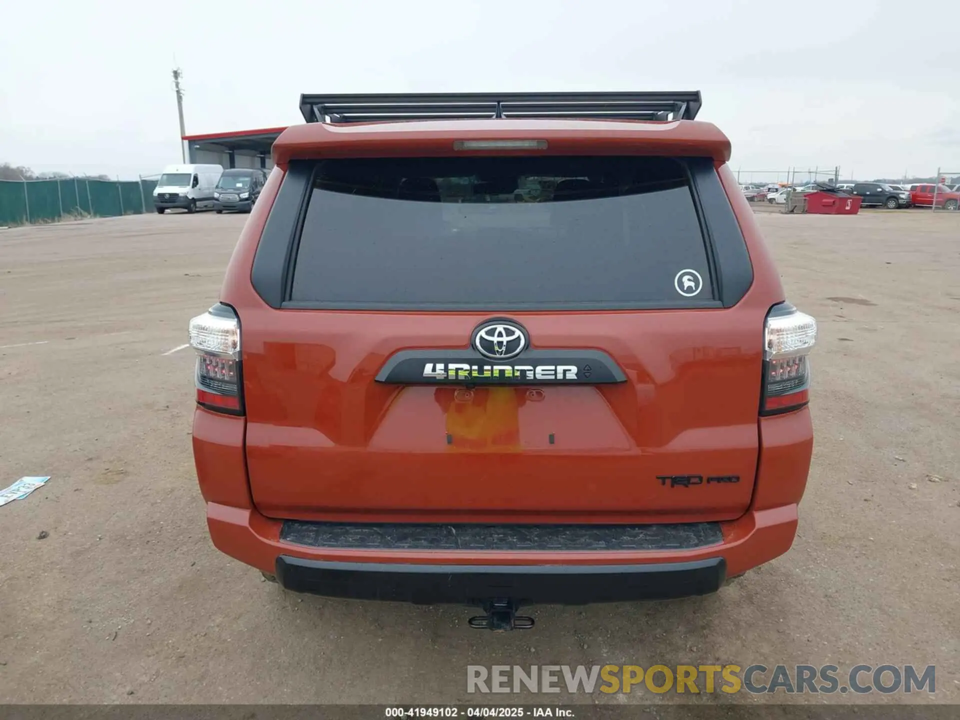 16 Photograph of a damaged car JTELU5JR4R6224048 TOYOTA 4RUNNER 2024