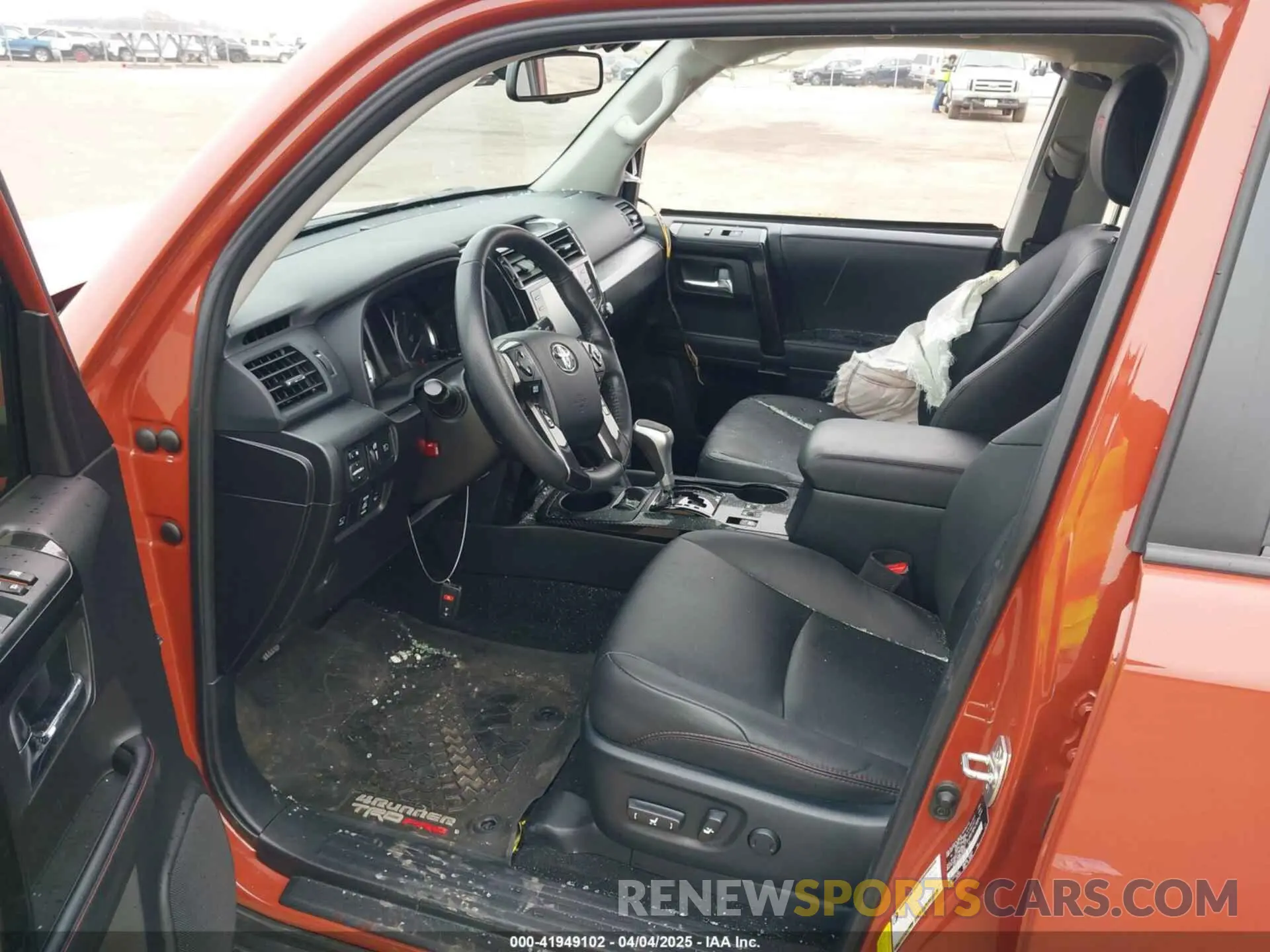 5 Photograph of a damaged car JTELU5JR4R6224048 TOYOTA 4RUNNER 2024