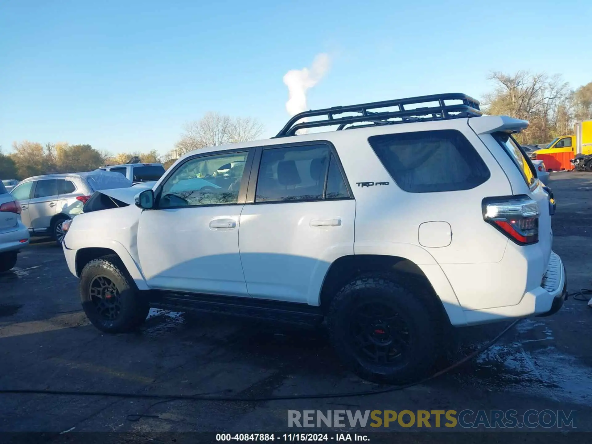 14 Photograph of a damaged car JTELU5JR7R6276290 TOYOTA 4RUNNER 2024