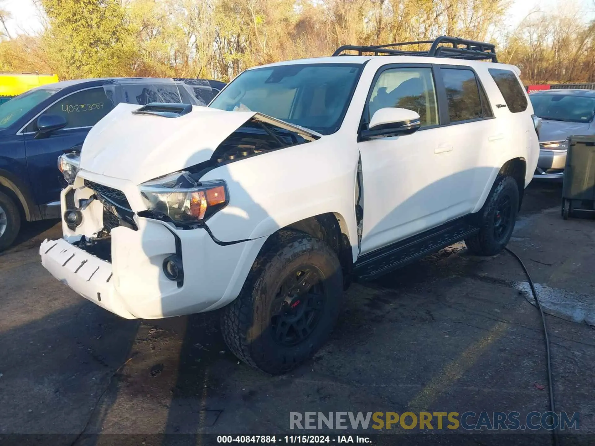 2 Photograph of a damaged car JTELU5JR7R6276290 TOYOTA 4RUNNER 2024