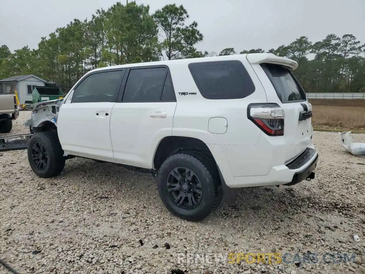 2 Photograph of a damaged car JTELU5JR8R6303867 TOYOTA 4RUNNER 2024