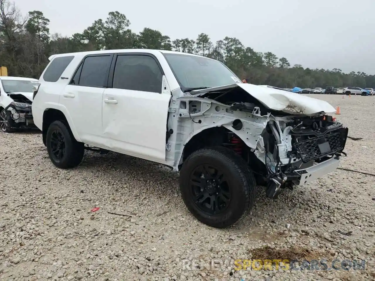 4 Photograph of a damaged car JTELU5JR8R6303867 TOYOTA 4RUNNER 2024