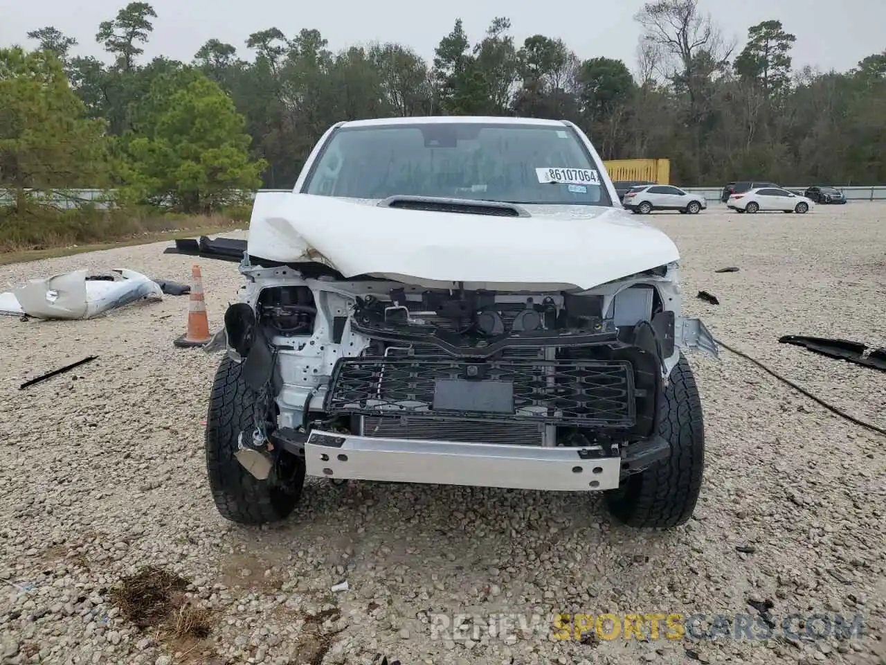 5 Photograph of a damaged car JTELU5JR8R6303867 TOYOTA 4RUNNER 2024