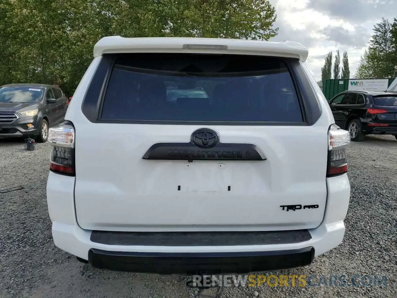 6 Photograph of a damaged car JTELU5JR9R6303909 TOYOTA 4RUNNER 2024