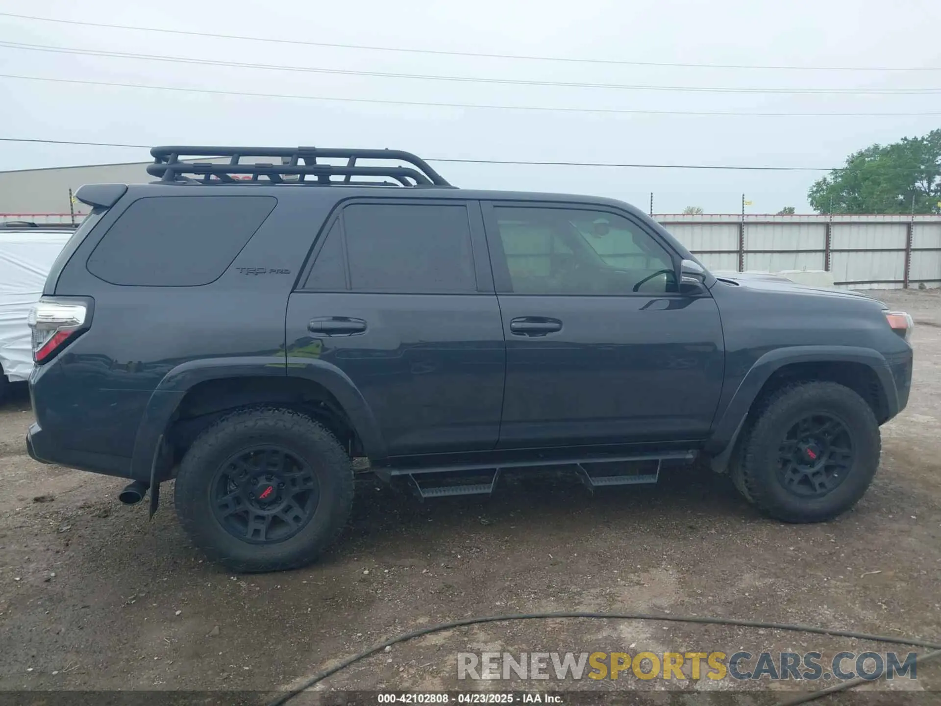 13 Photograph of a damaged car JTELU5JRXR6222451 TOYOTA 4RUNNER 2024