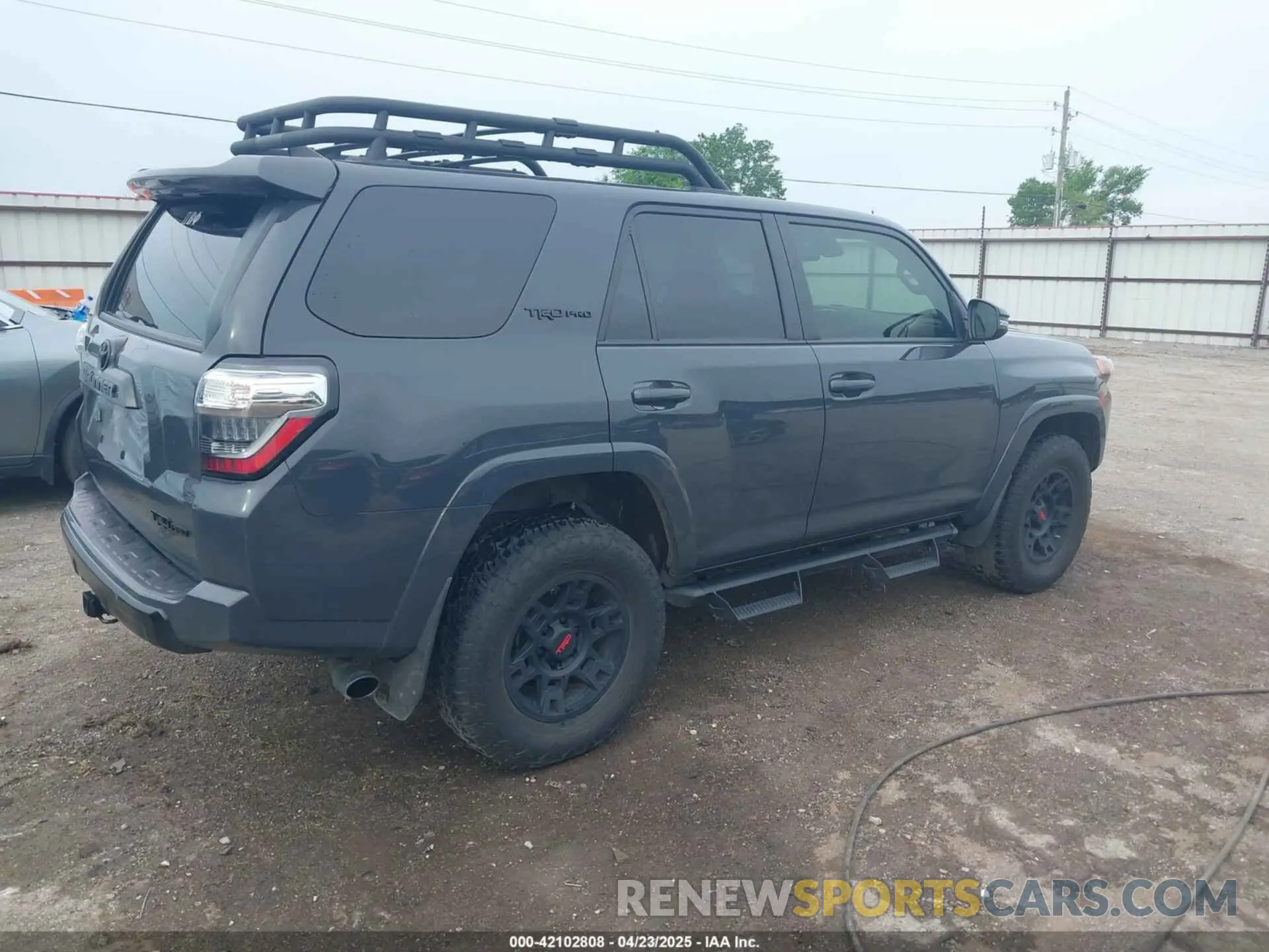 4 Photograph of a damaged car JTELU5JRXR6222451 TOYOTA 4RUNNER 2024