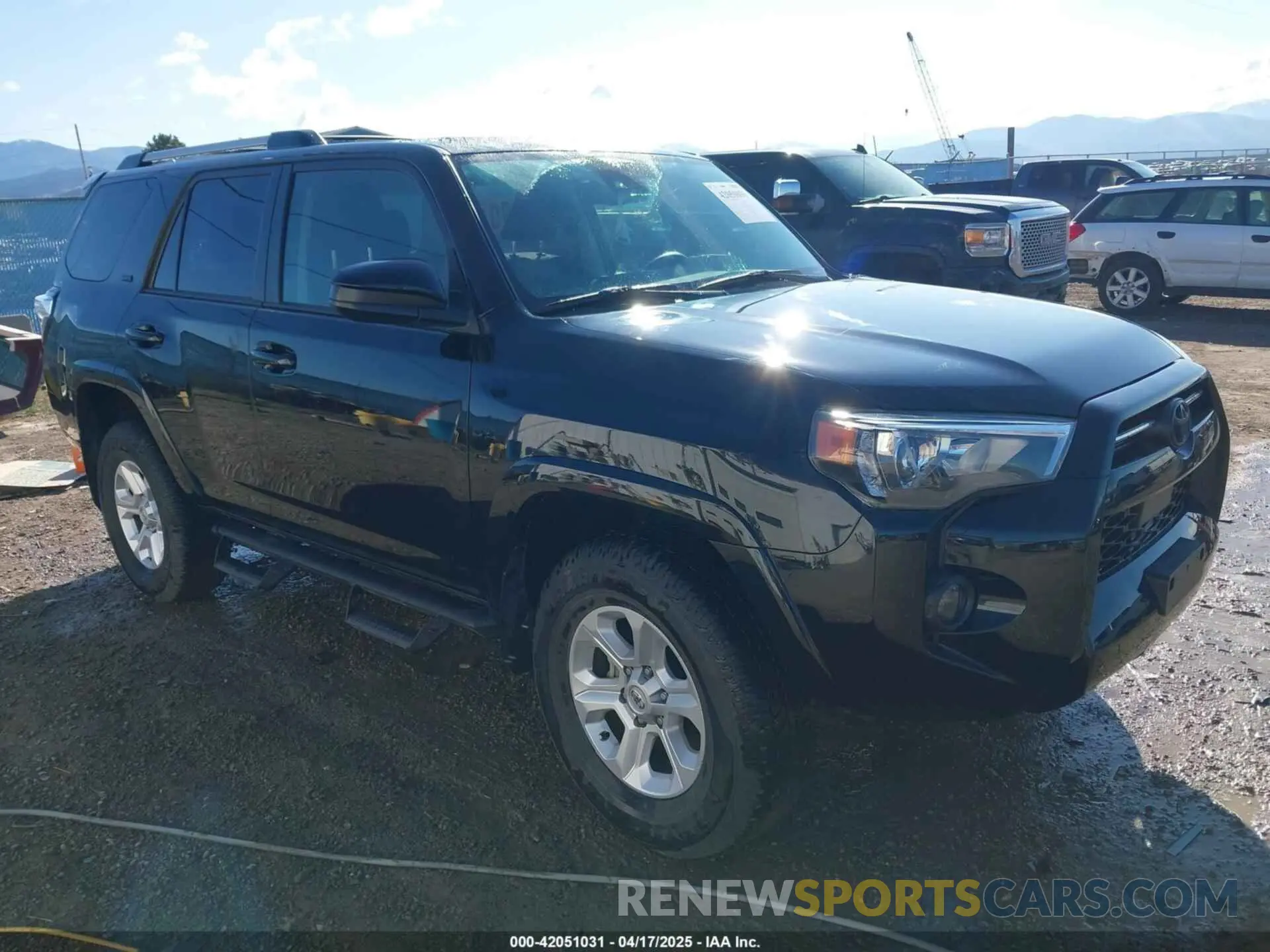1 Photograph of a damaged car JTEMU5JR1R6299617 TOYOTA 4RUNNER 2024